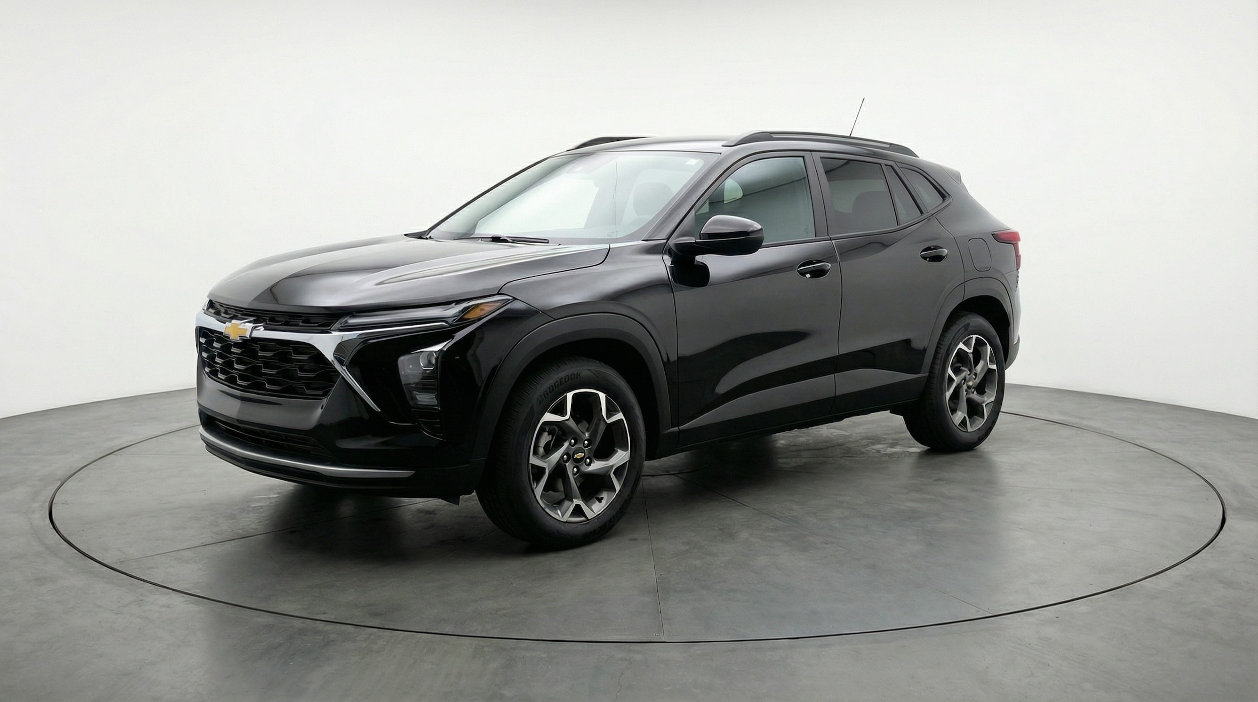 Thumbnail: 2025 Chevrolet Trax - 3