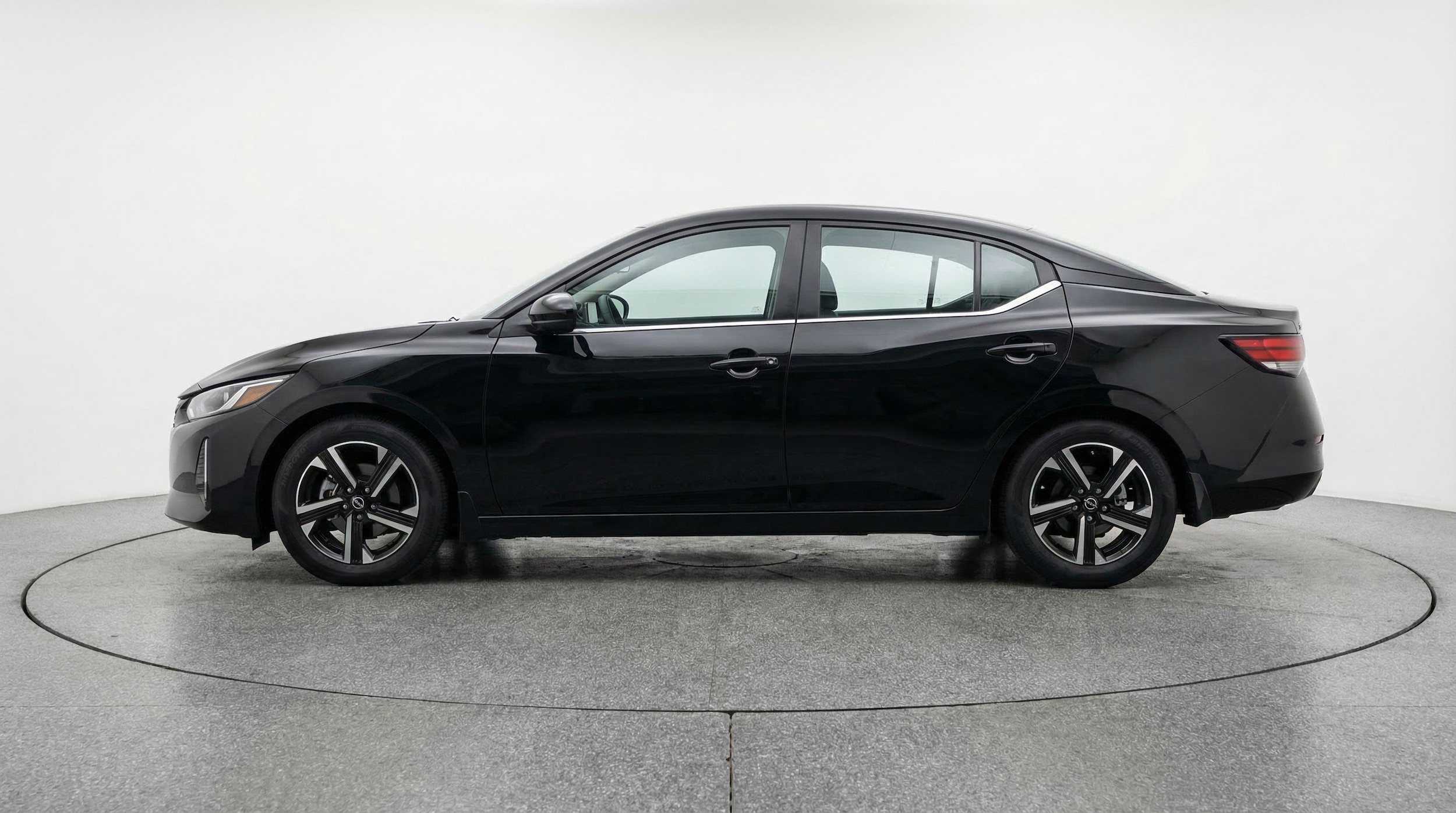 Thumbnail: 2025 Nissan Sentra - 5