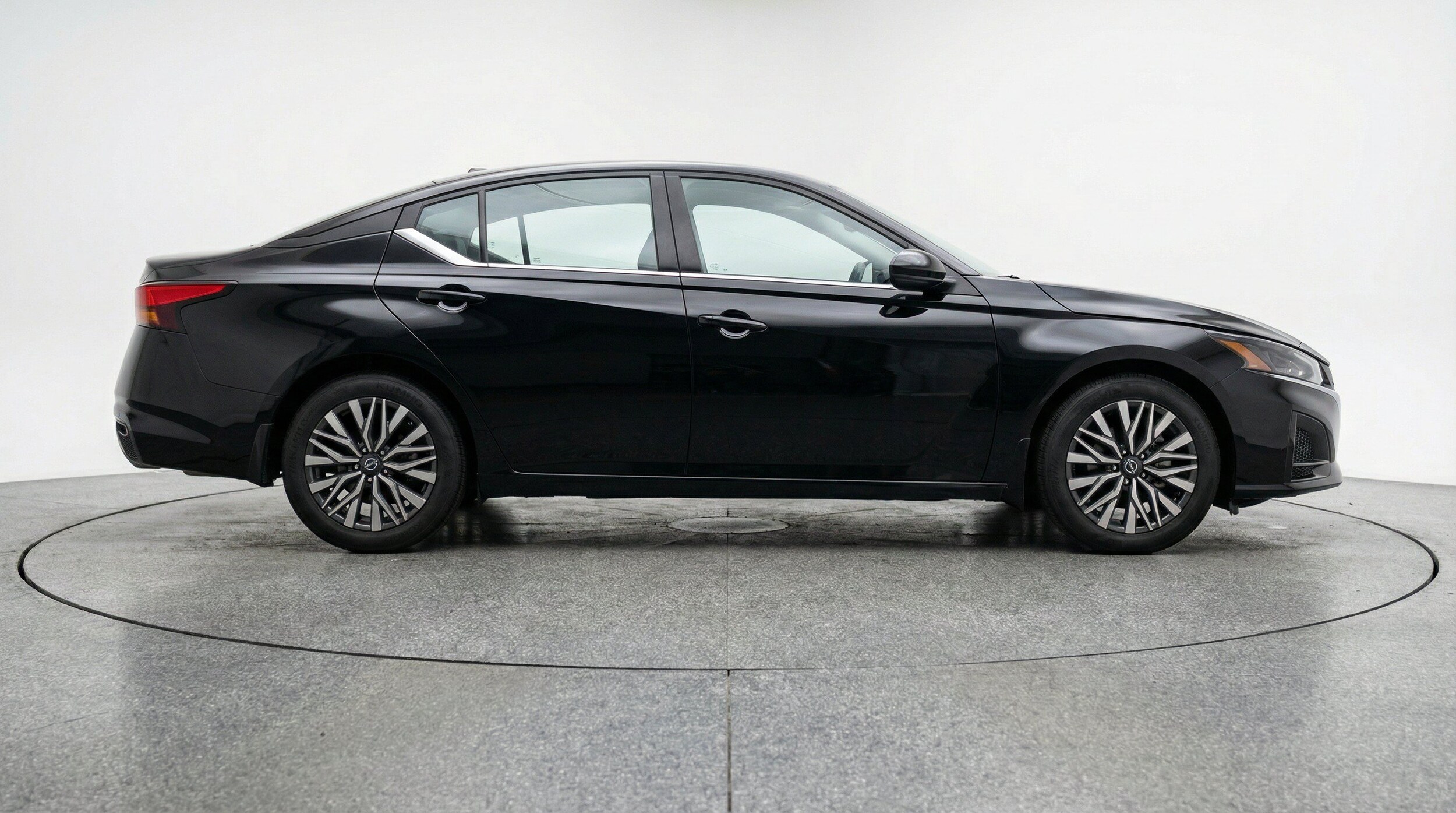 Thumbnail: 2025 Nissan Altima - 11