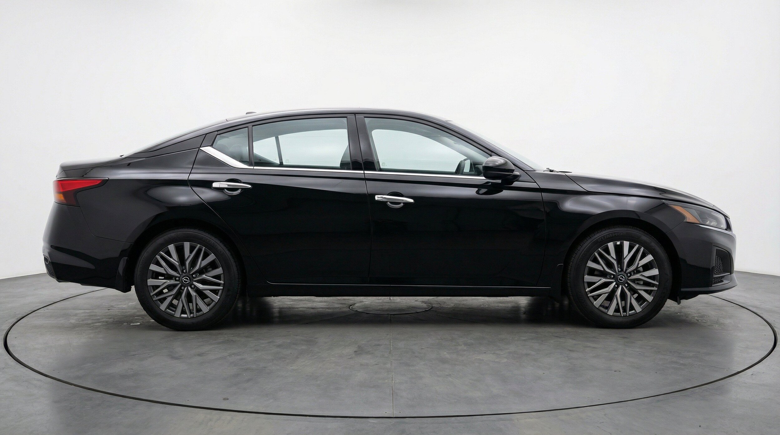 Thumbnail: 2025 Nissan Altima - 11