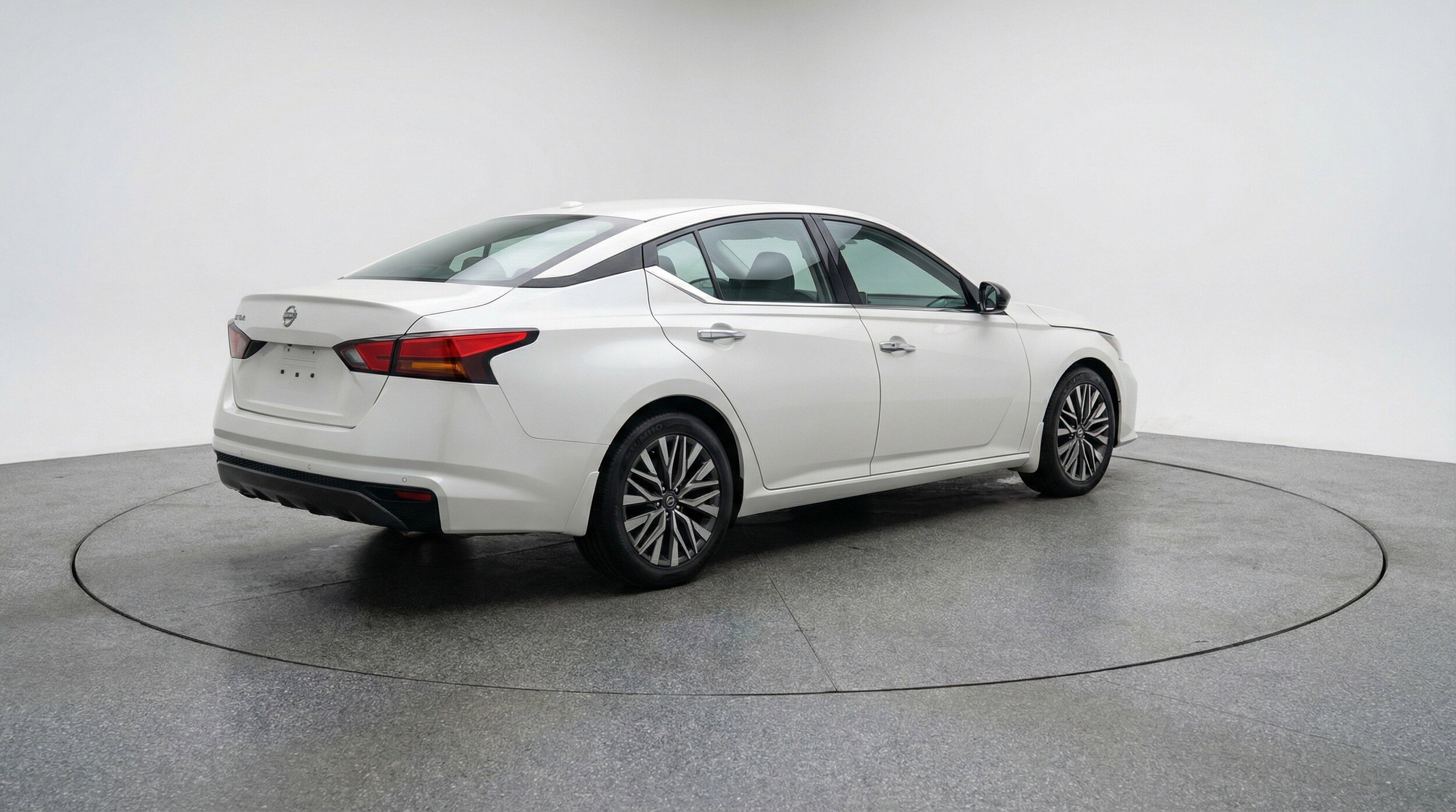 Thumbnail: 2025 Nissan Altima - 9