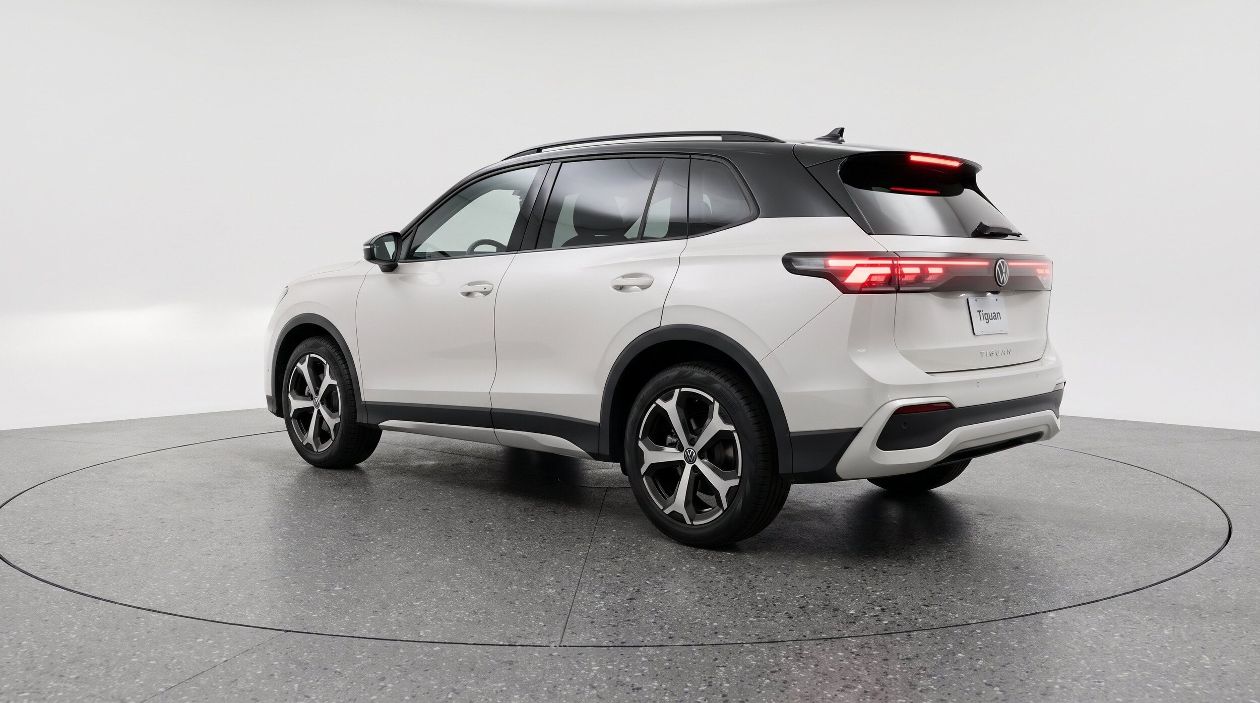 Thumbnail: 2026 Volkswagen Tiguan - 6