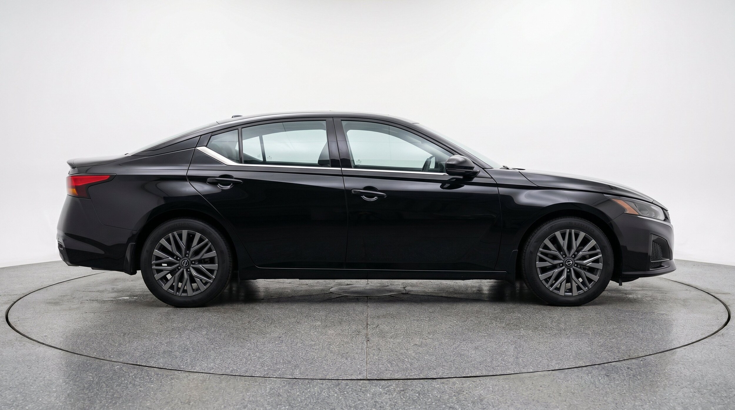 Thumbnail: 2025 Nissan Altima - 11