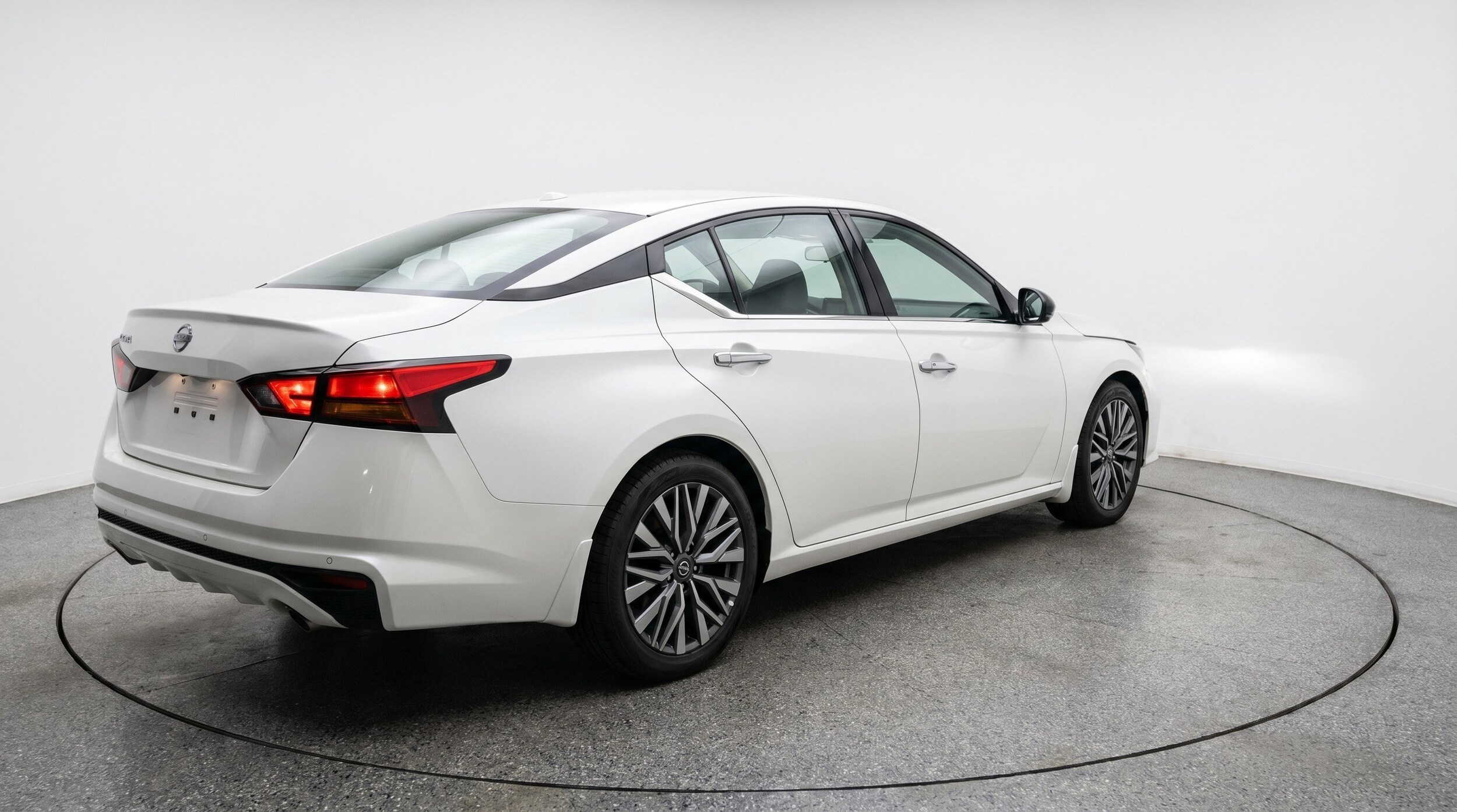 Thumbnail: 2025 Nissan Altima - 9