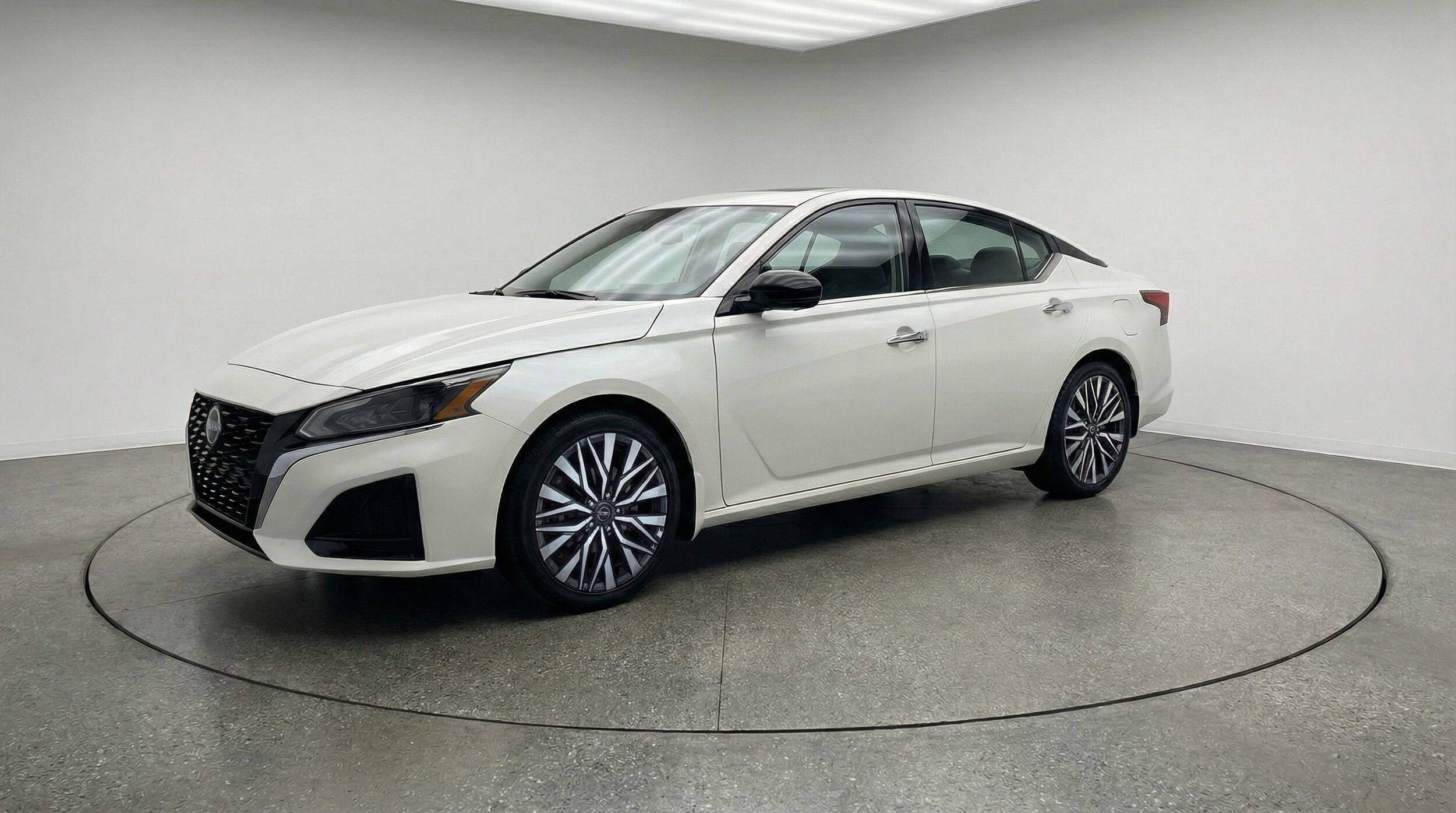 Thumbnail: 2025 Nissan Altima - 3