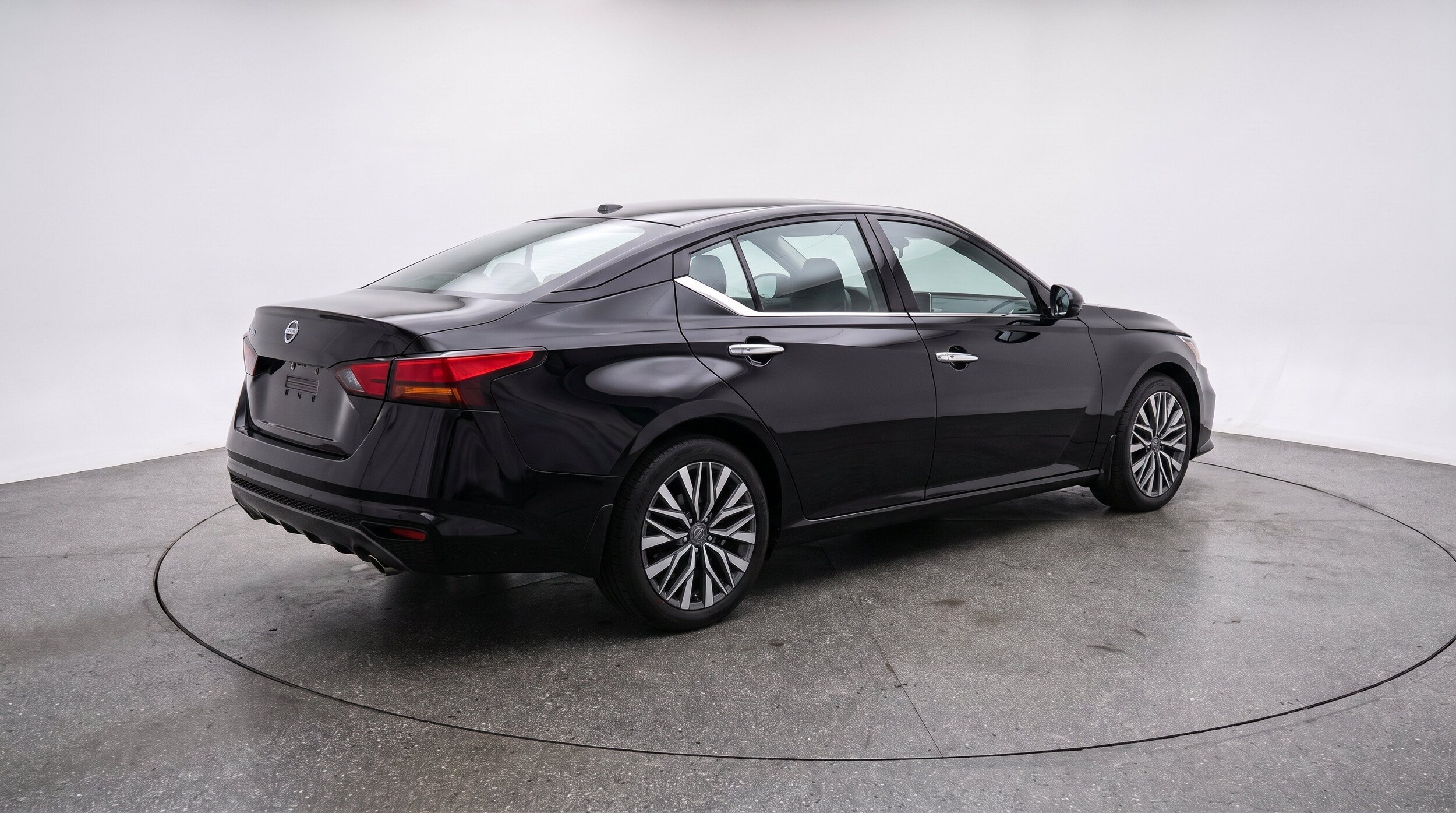Thumbnail: 2025 Nissan Altima - 9