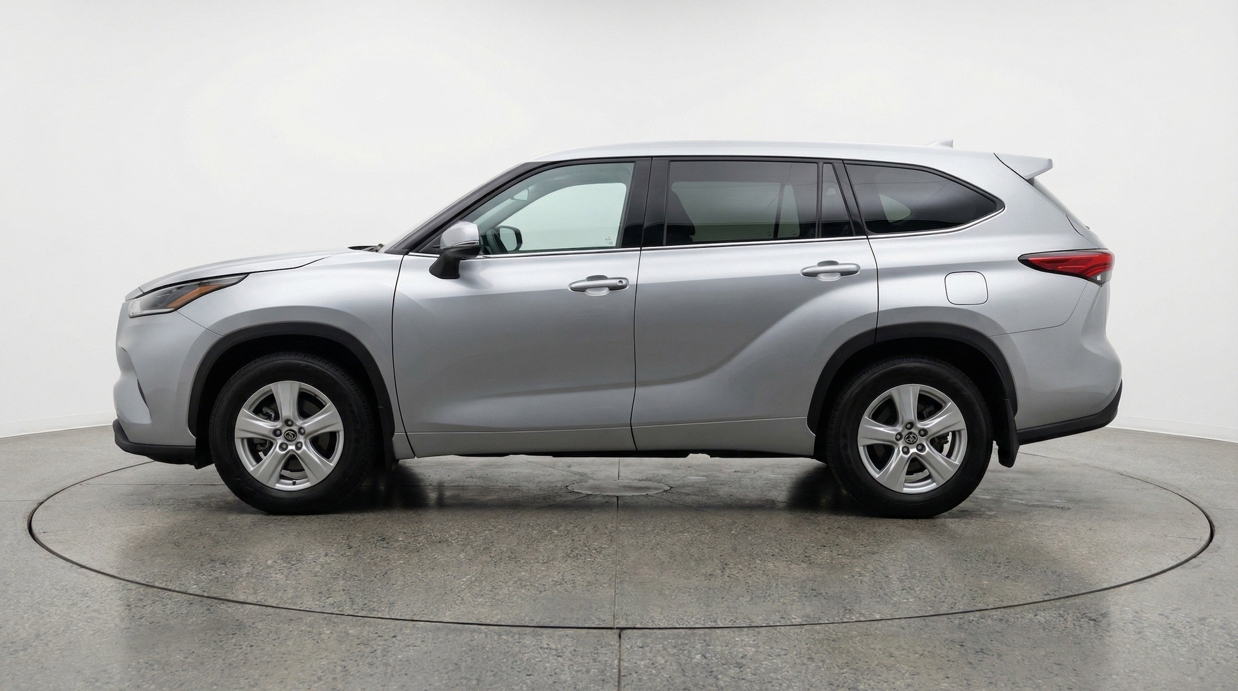 Thumbnail: 2025 Toyota Highlander - 5