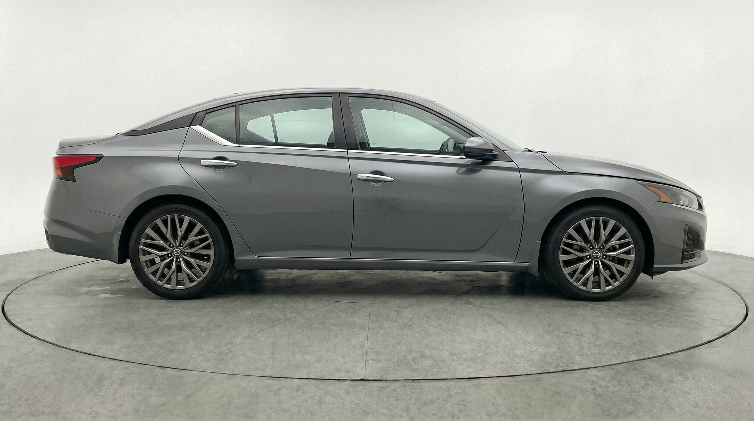 Thumbnail: 2025 Nissan Altima - 10