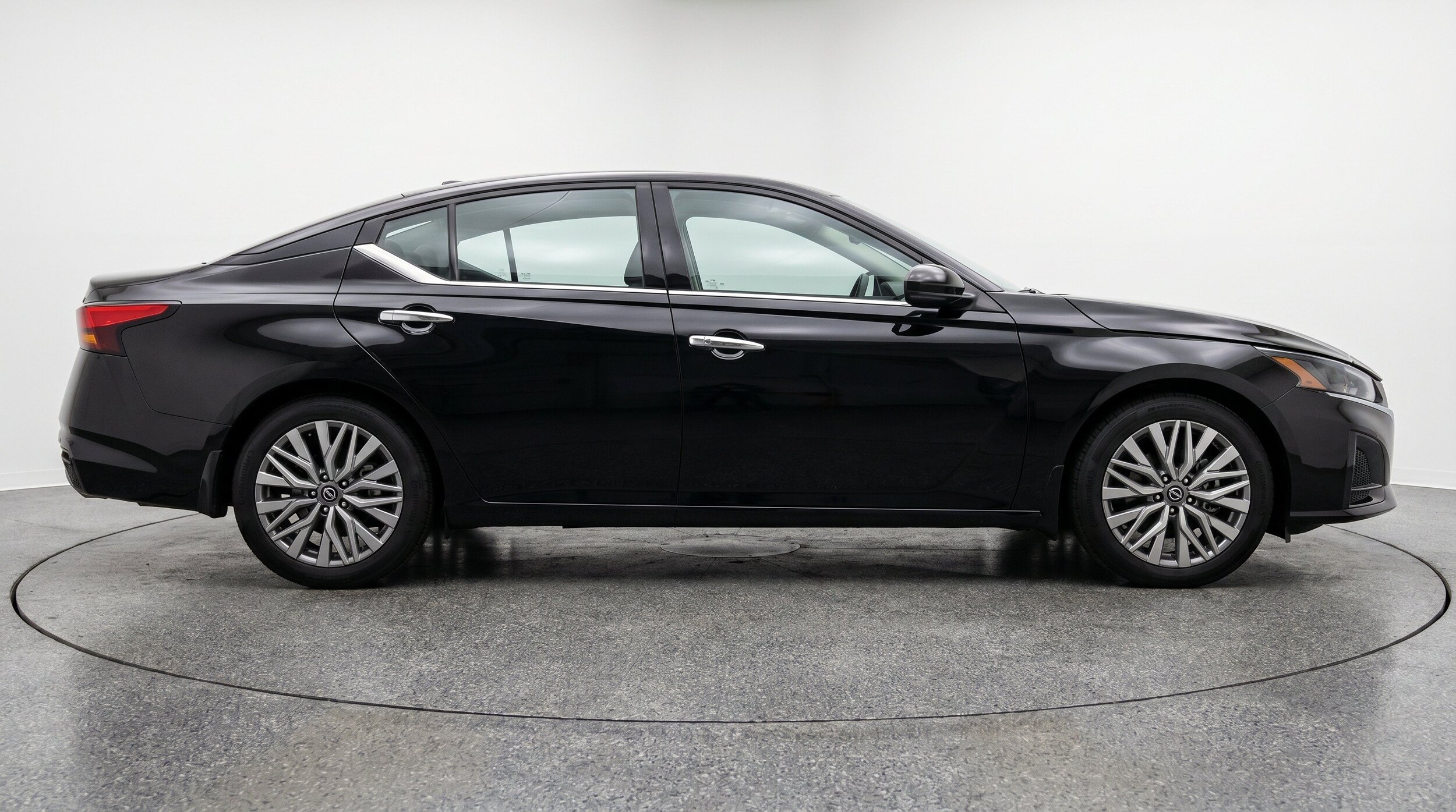 Thumbnail: 2025 Nissan Altima - 10