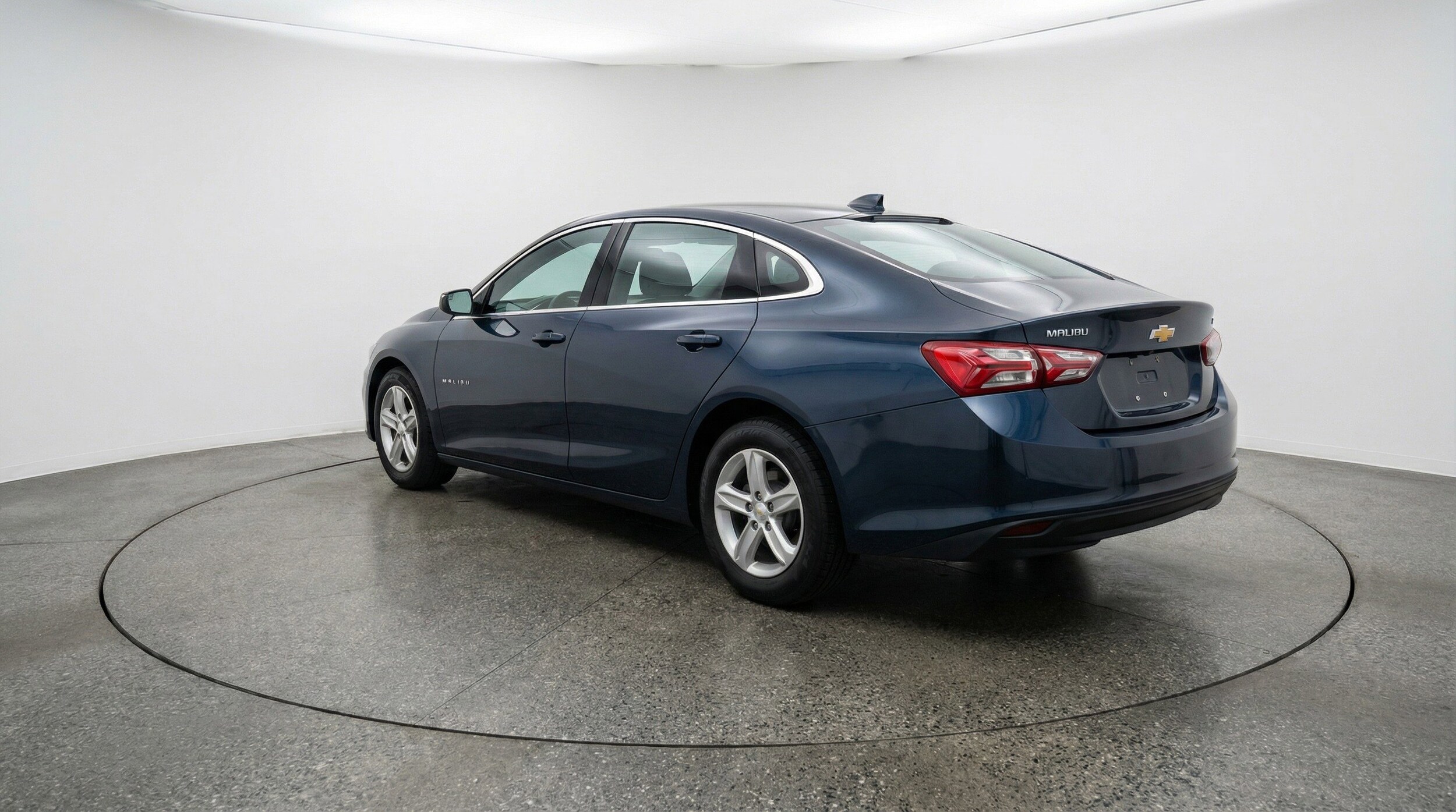 Thumbnail: 2023 Chevrolet Malibu - 6