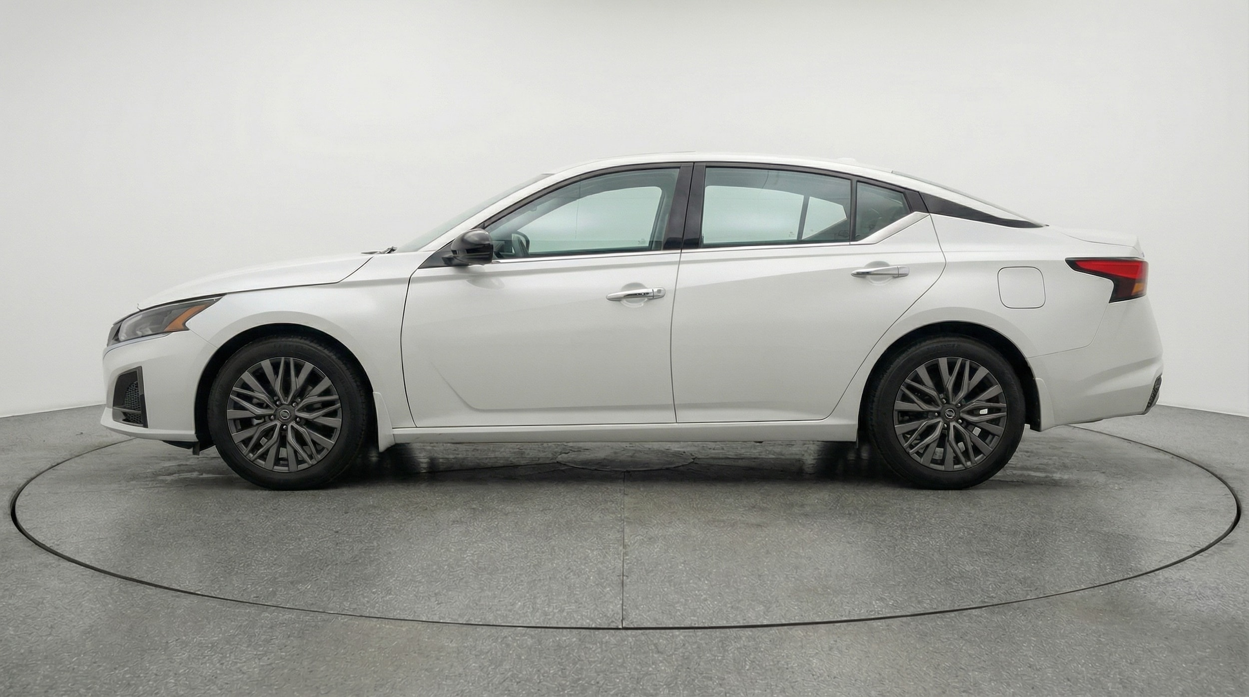 Thumbnail: 2025 Nissan Altima - 4