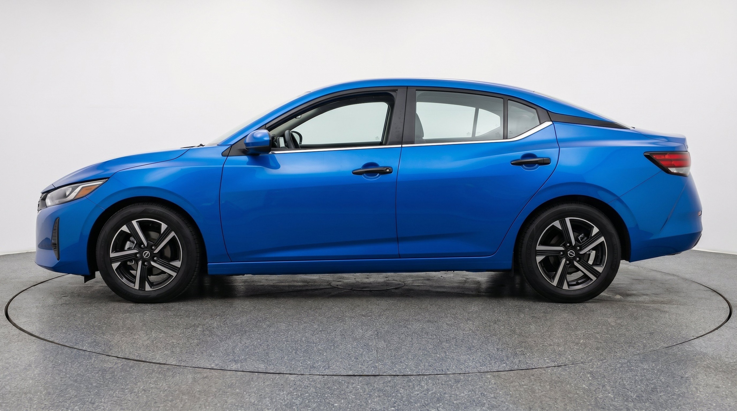 Thumbnail: 2025 Nissan Sentra - 5