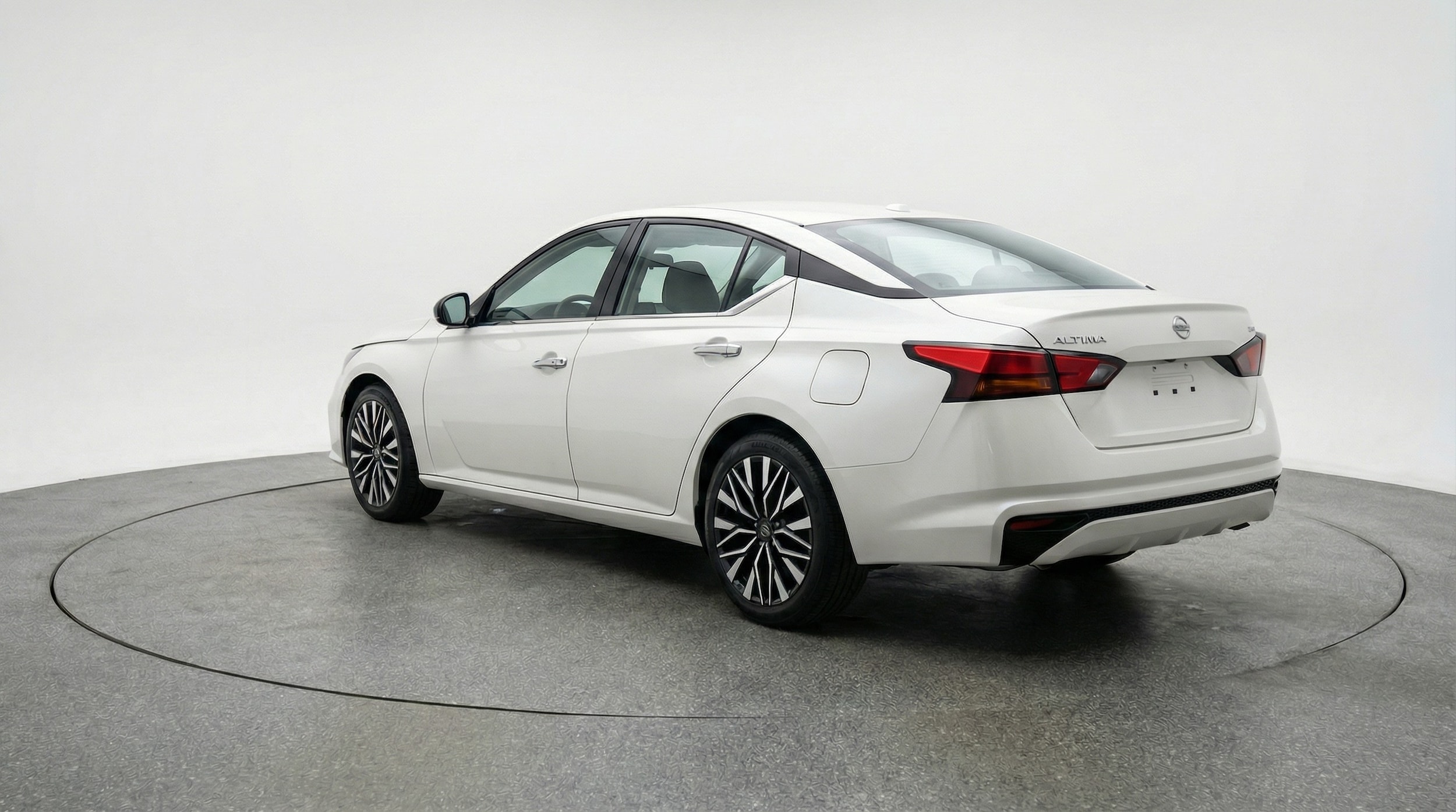 Thumbnail: 2025 Nissan Altima - 5