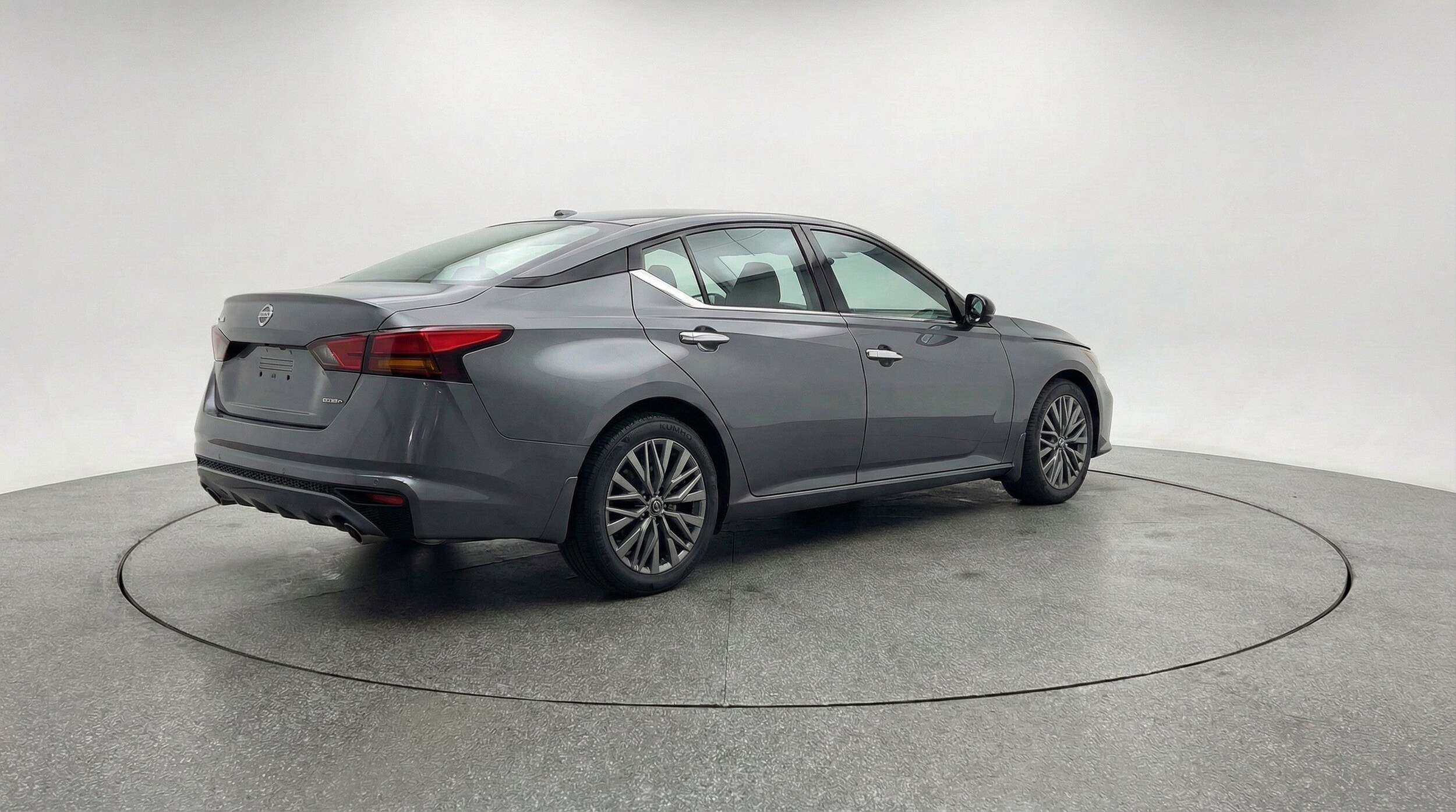 Thumbnail: 2025 Nissan Altima - 9