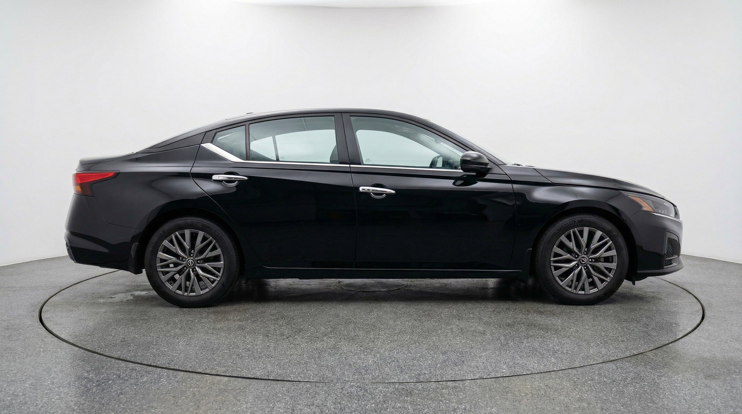 Thumbnail: 2025 Nissan Altima - 11