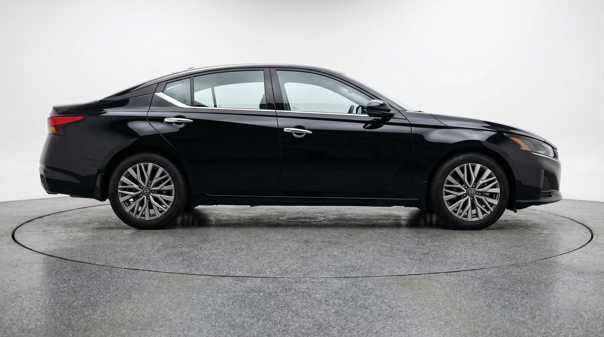 Thumbnail: 2025 Nissan Altima - 11