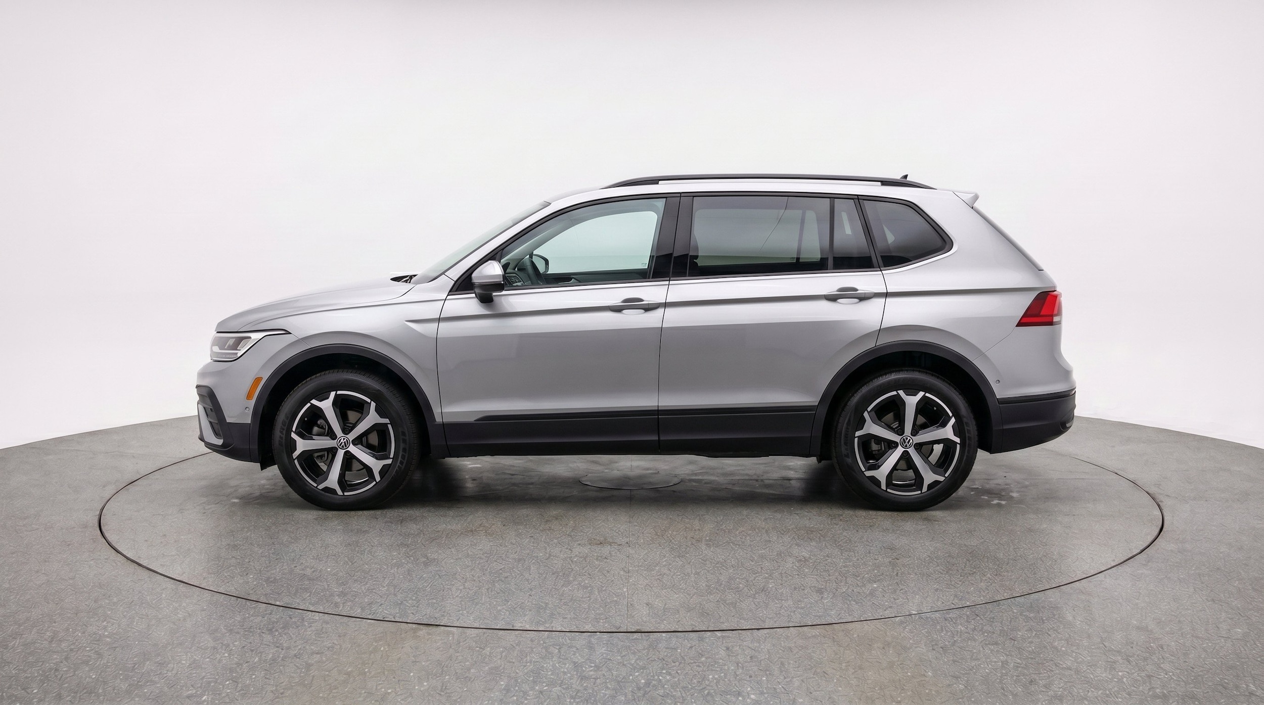 Thumbnail: 2026 Volkswagen Tiguan - 5