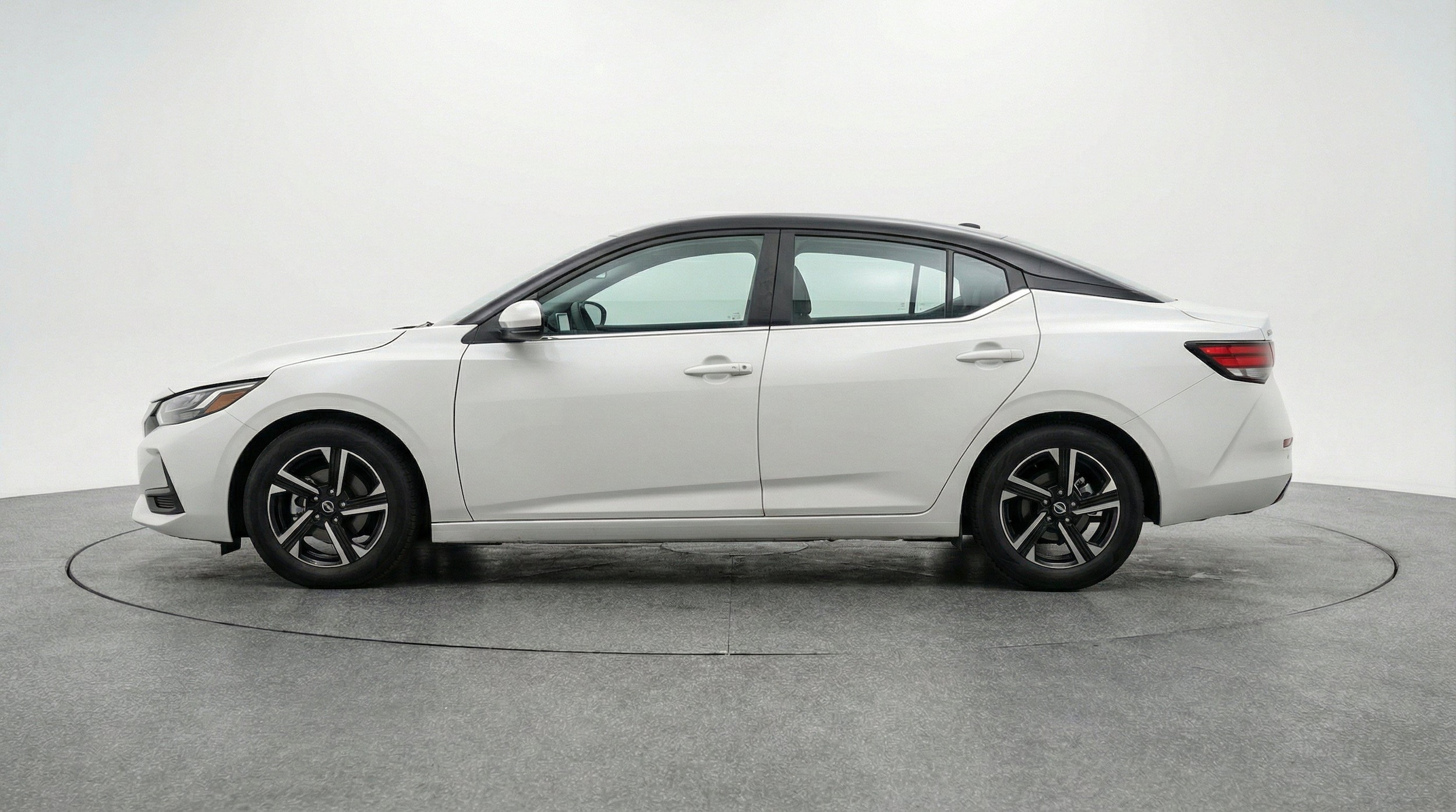 Thumbnail: 2025 Nissan Sentra - 5