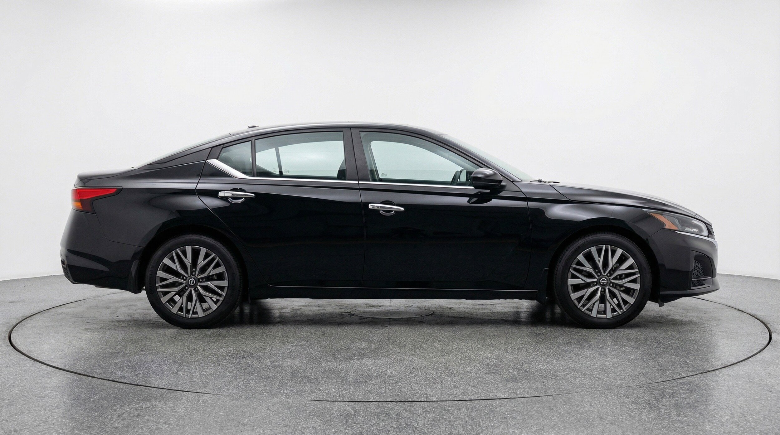 Thumbnail: 2025 Nissan Altima - 11