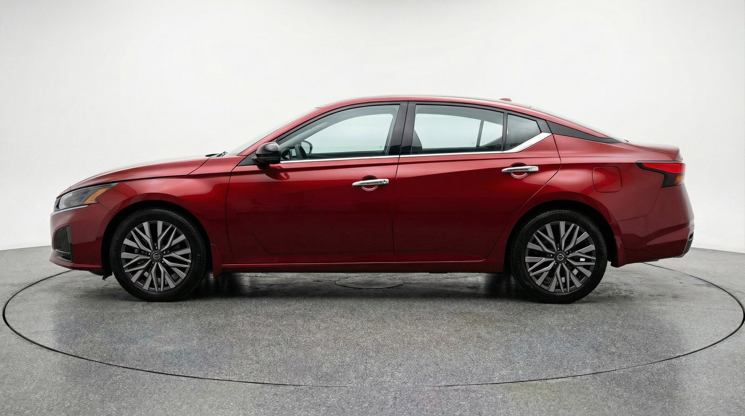 Thumbnail: 2025 Nissan Altima - 5