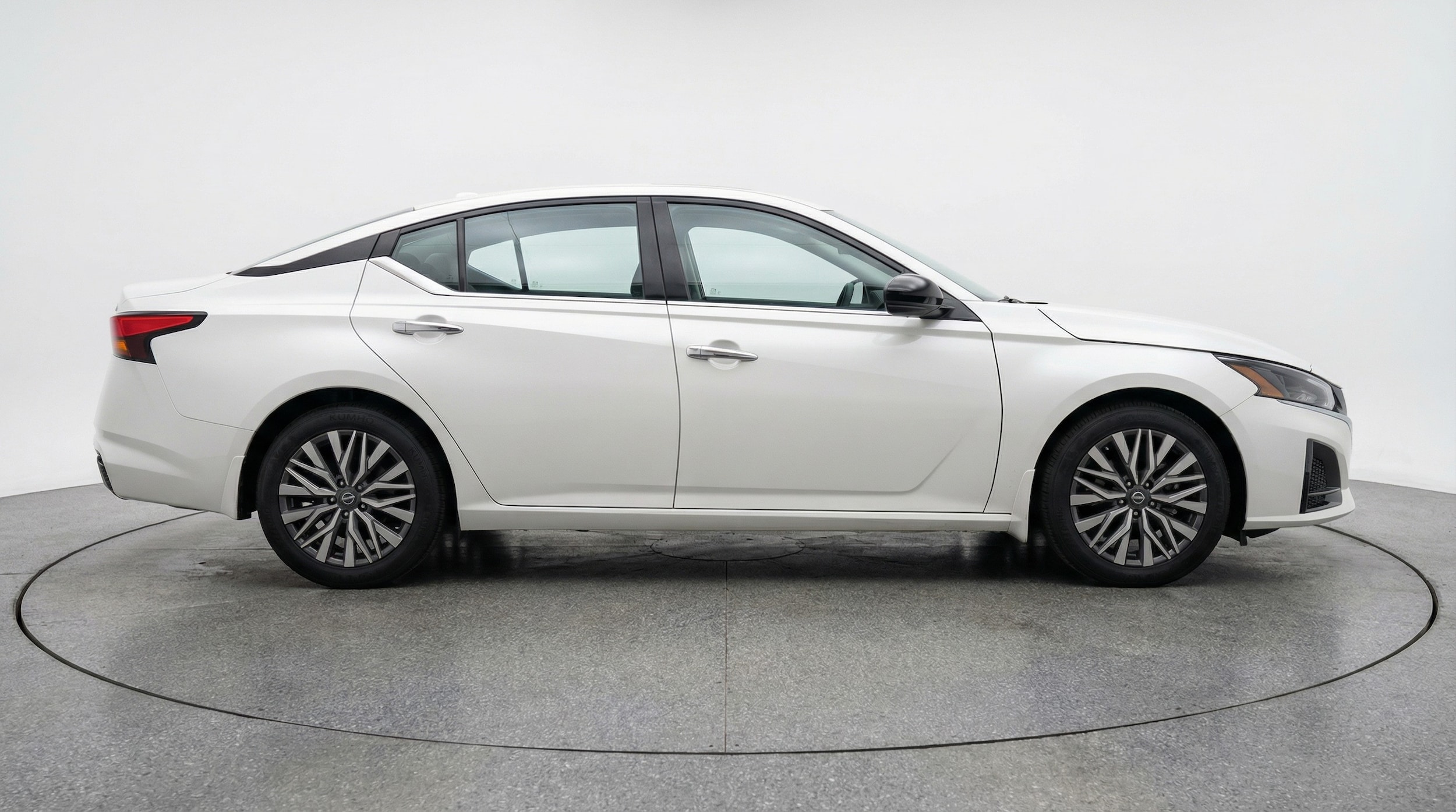 Thumbnail: 2025 Nissan Altima - 8