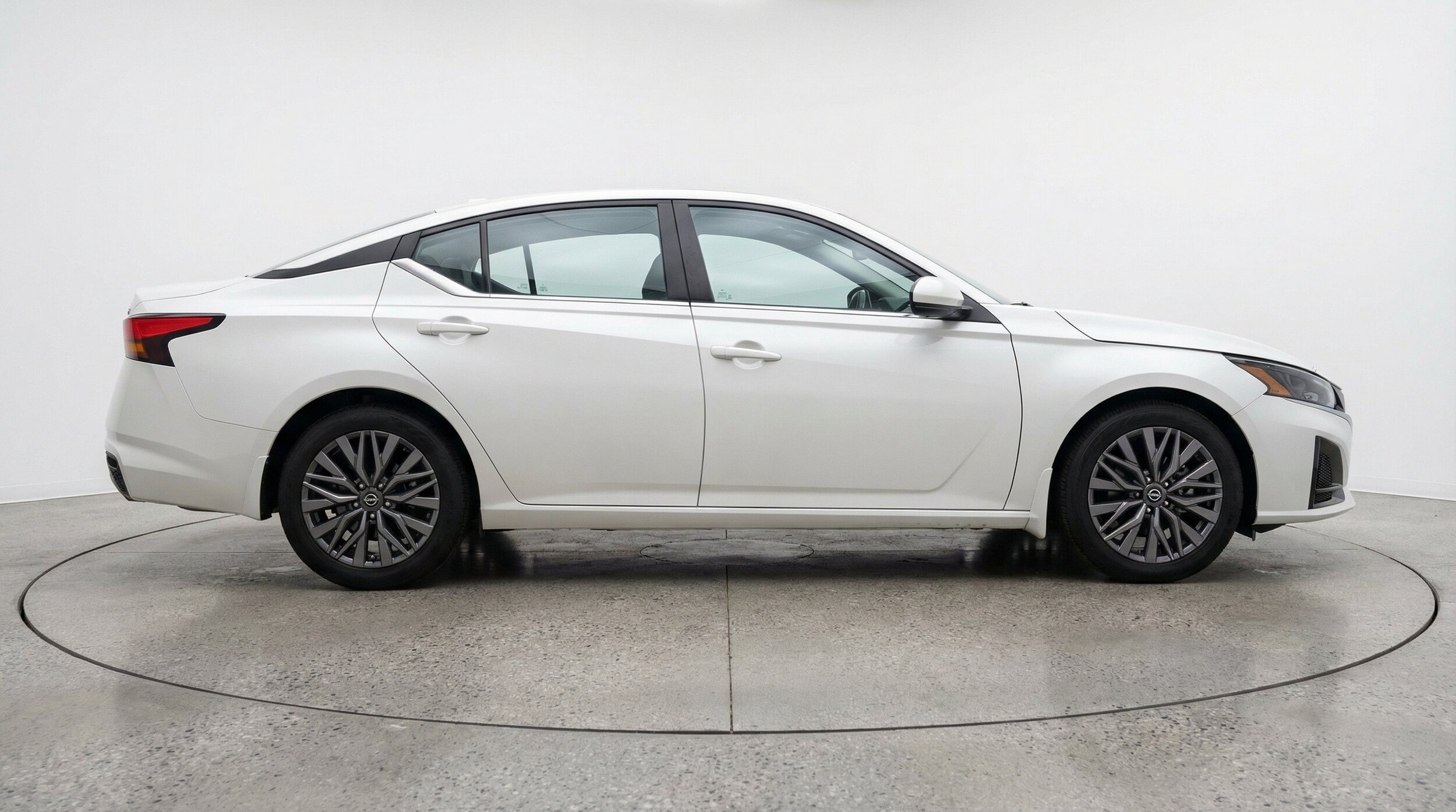 Thumbnail: 2025 Nissan Altima - 10