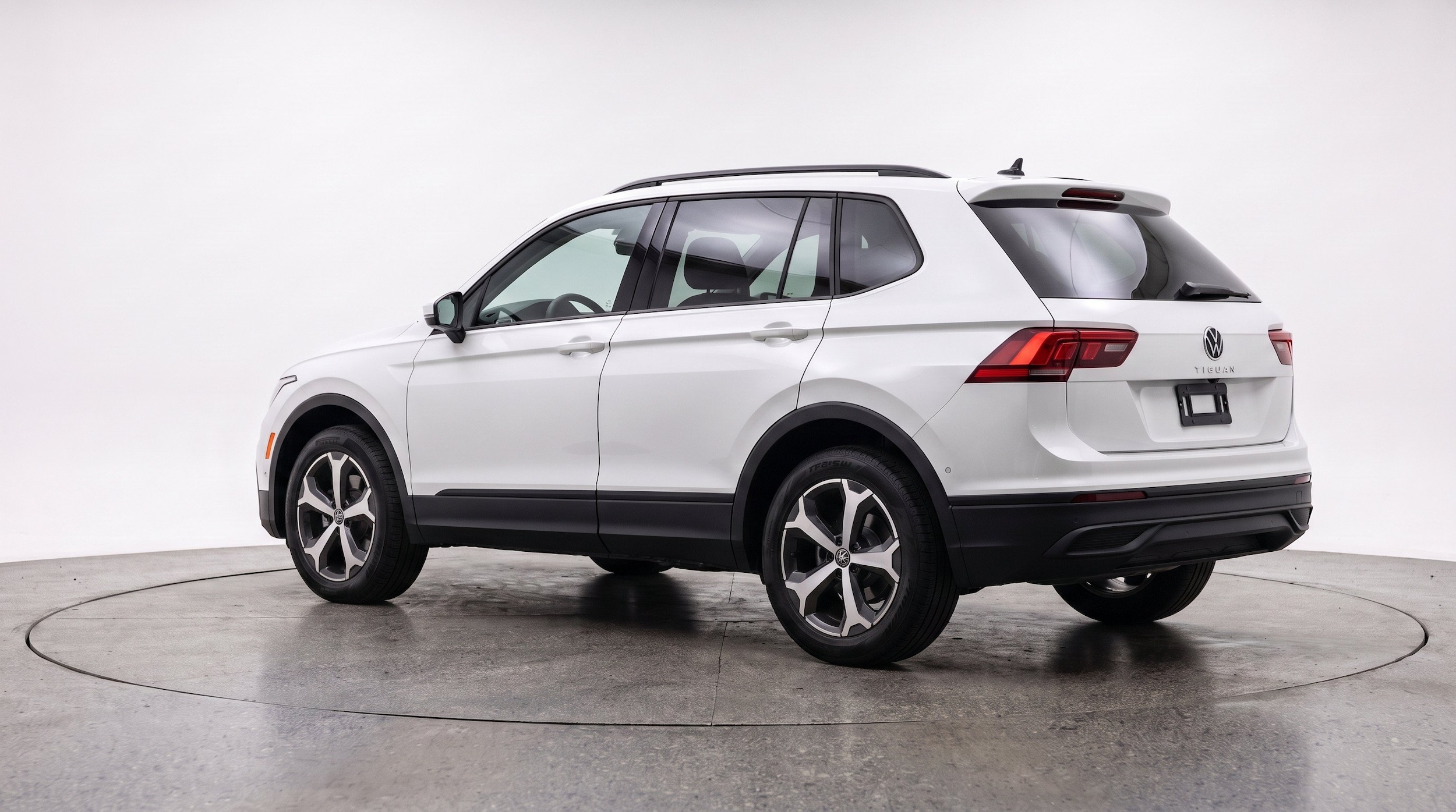 Thumbnail: 2026 Volkswagen Tiguan - 6