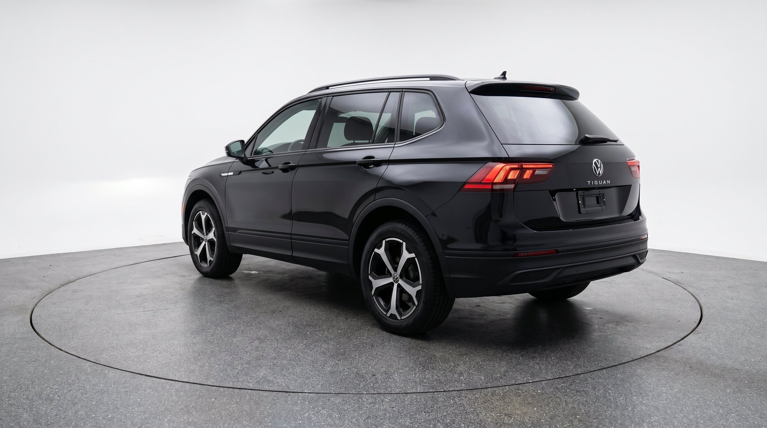 Thumbnail: 2026 Volkswagen Tiguan - 6
