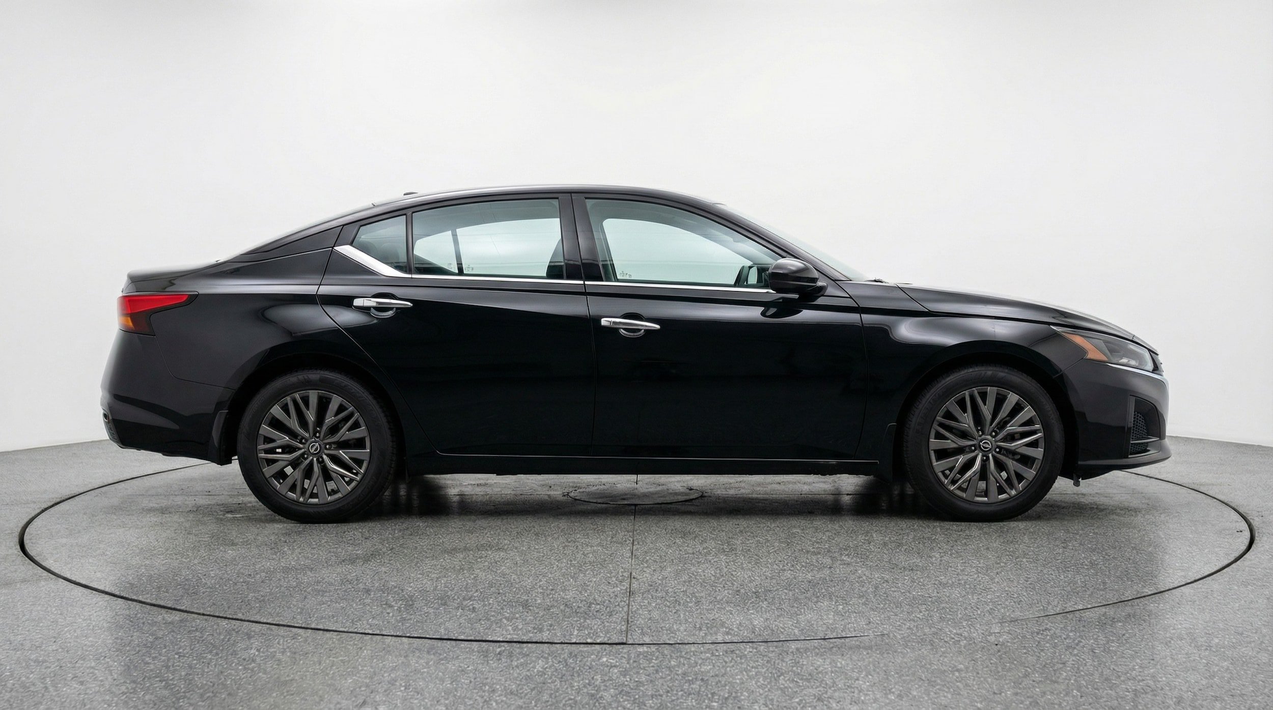 Thumbnail: 2025 Nissan Altima - 8