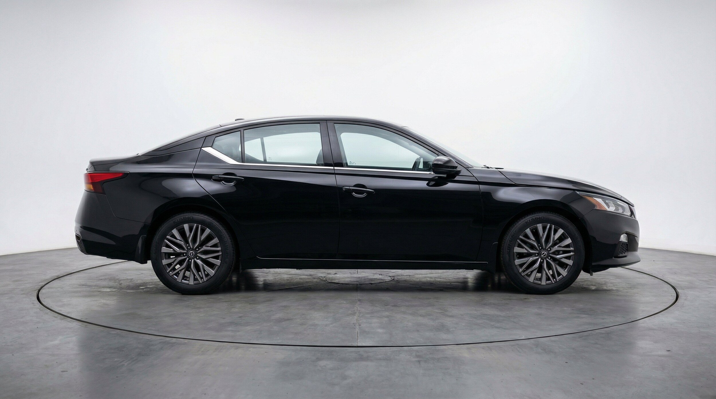 Thumbnail: 2025 Nissan Altima - 11