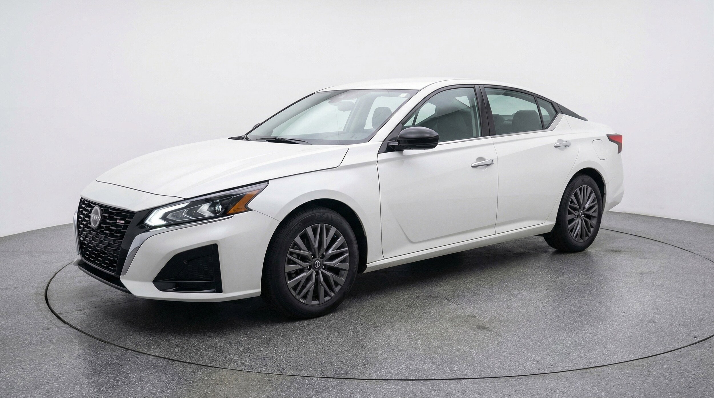 Thumbnail: 2025 Nissan Altima - 3