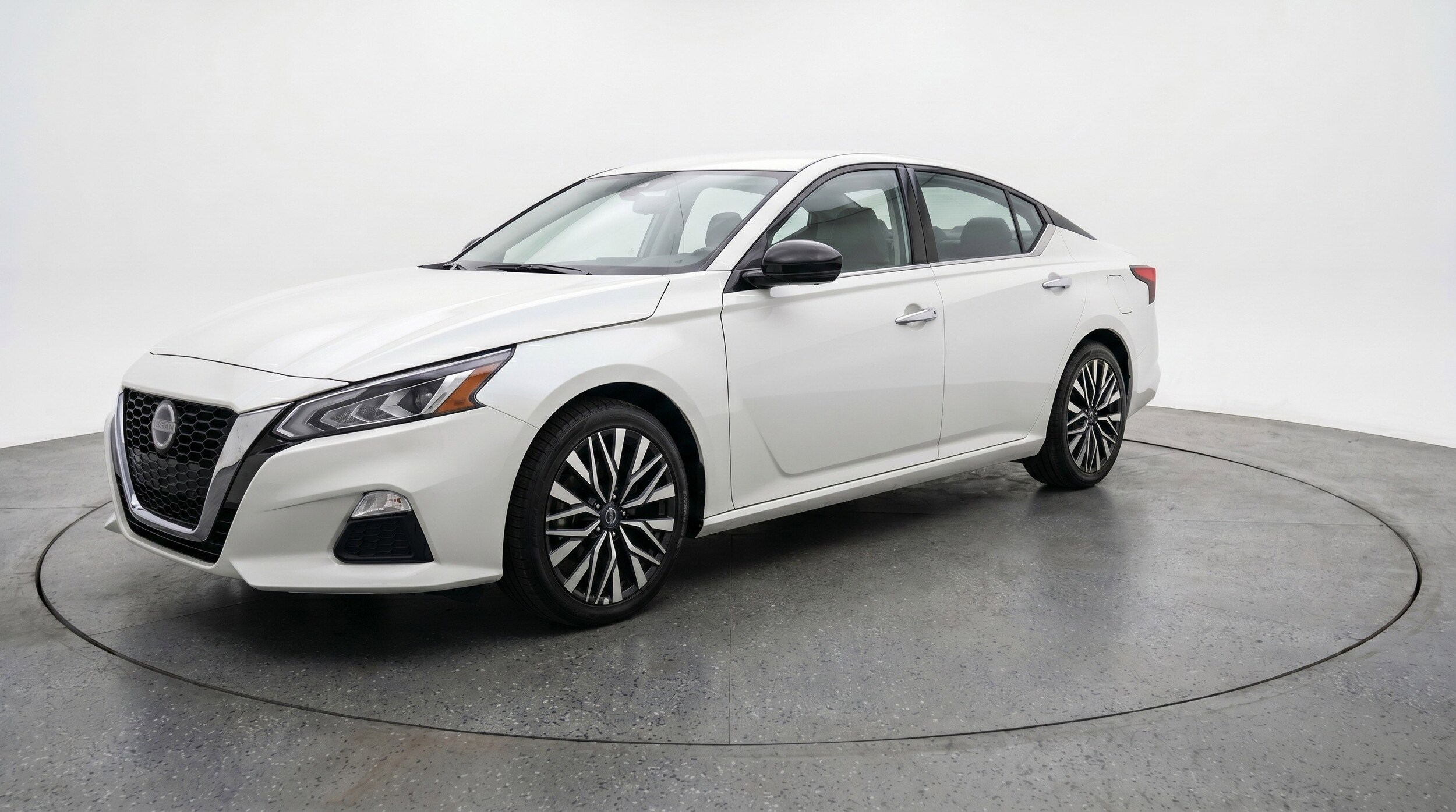 Thumbnail: 2025 Nissan Altima - 3
