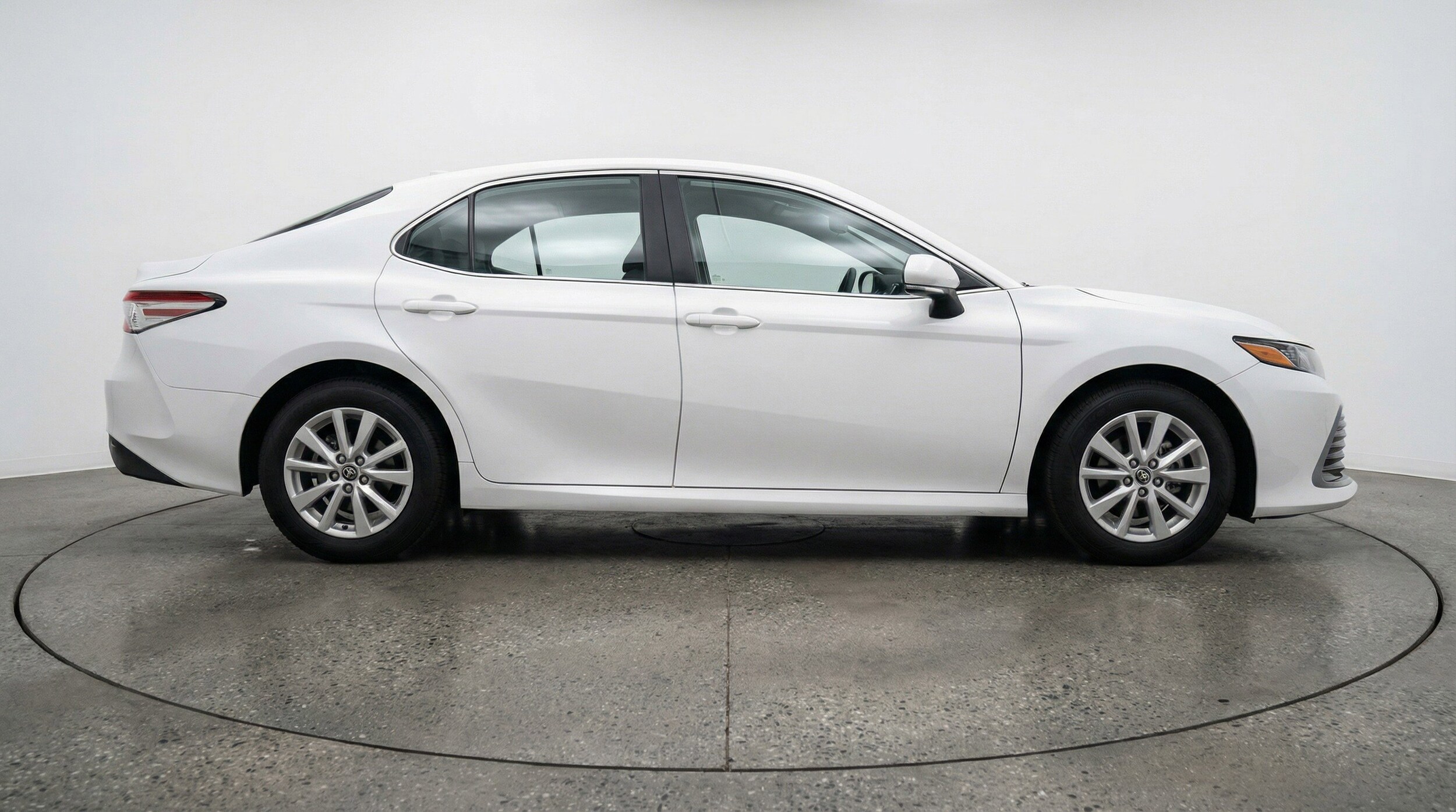 Thumbnail: 2025 Toyota Camry - 11