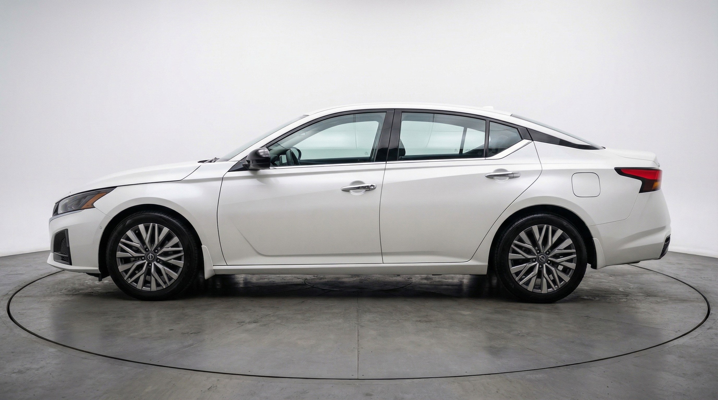 Thumbnail: 2025 Nissan Altima - 5