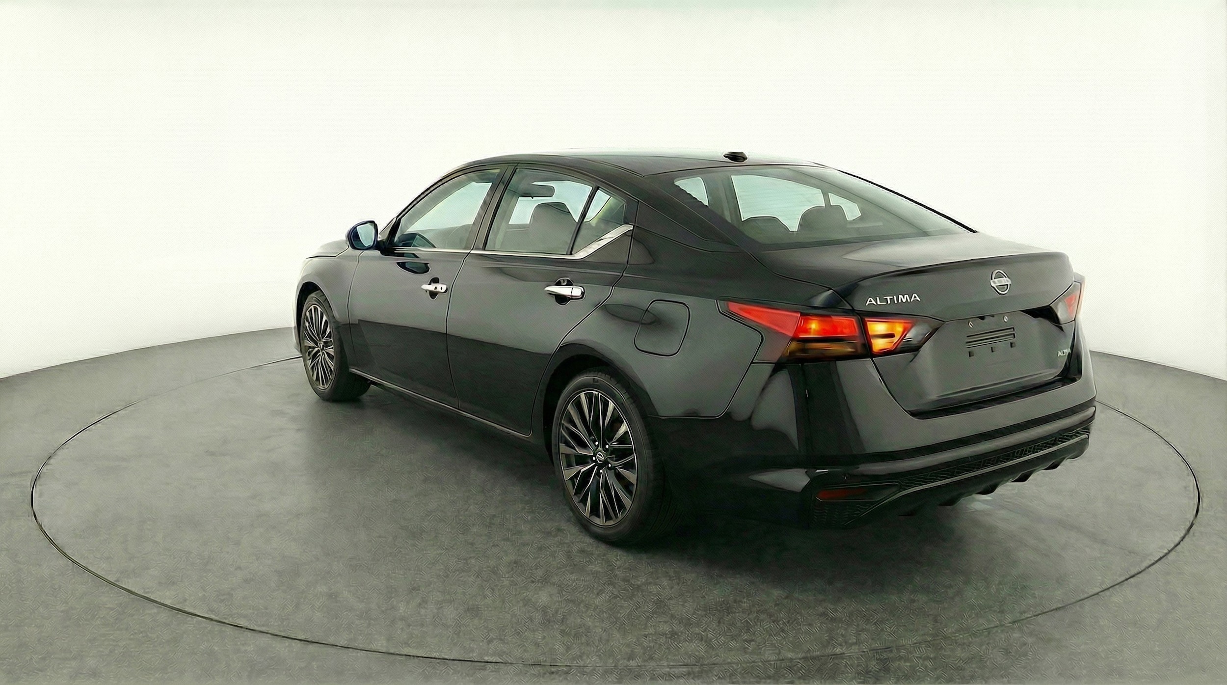 Thumbnail: 2025 Nissan Altima - 6