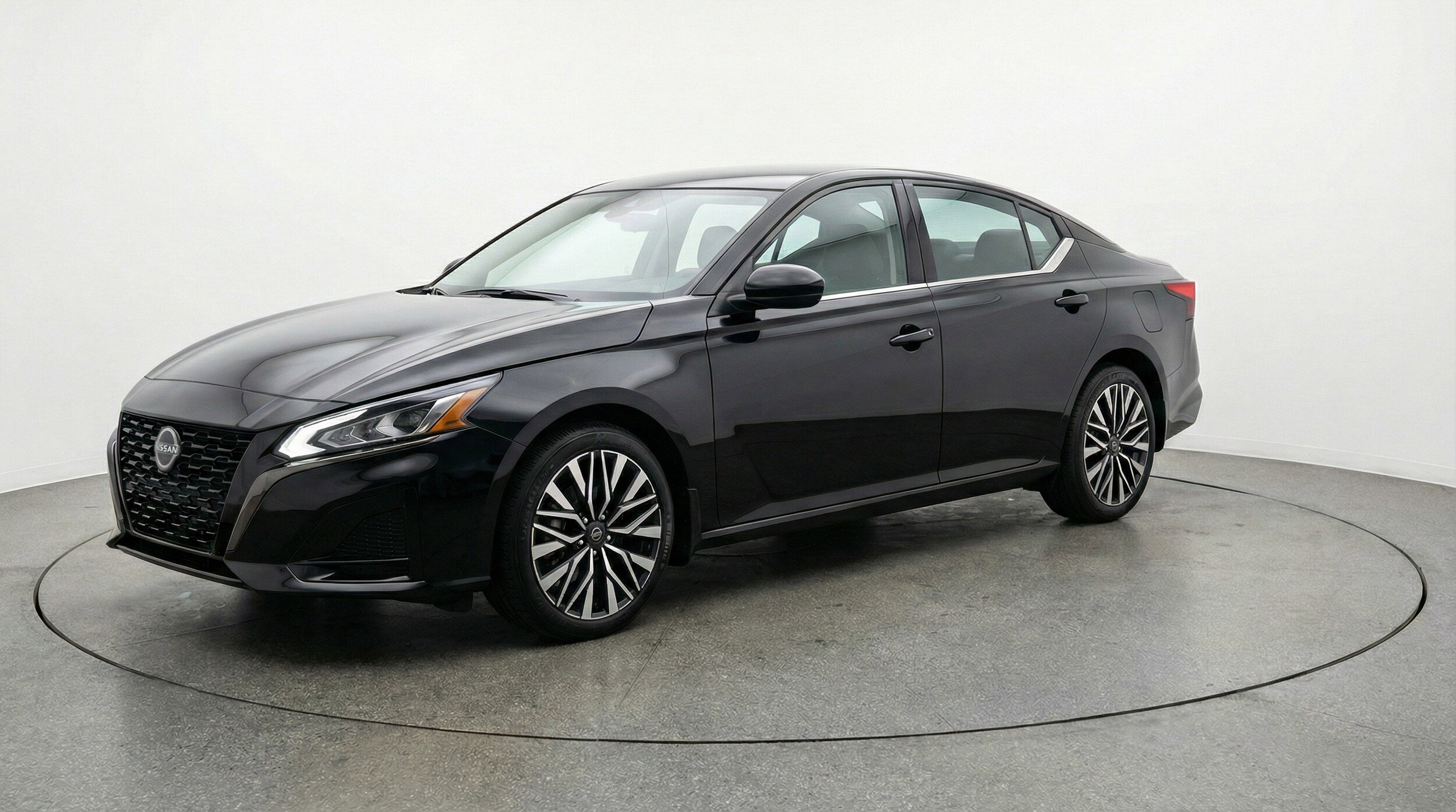 Thumbnail: 2025 Nissan Altima - 3