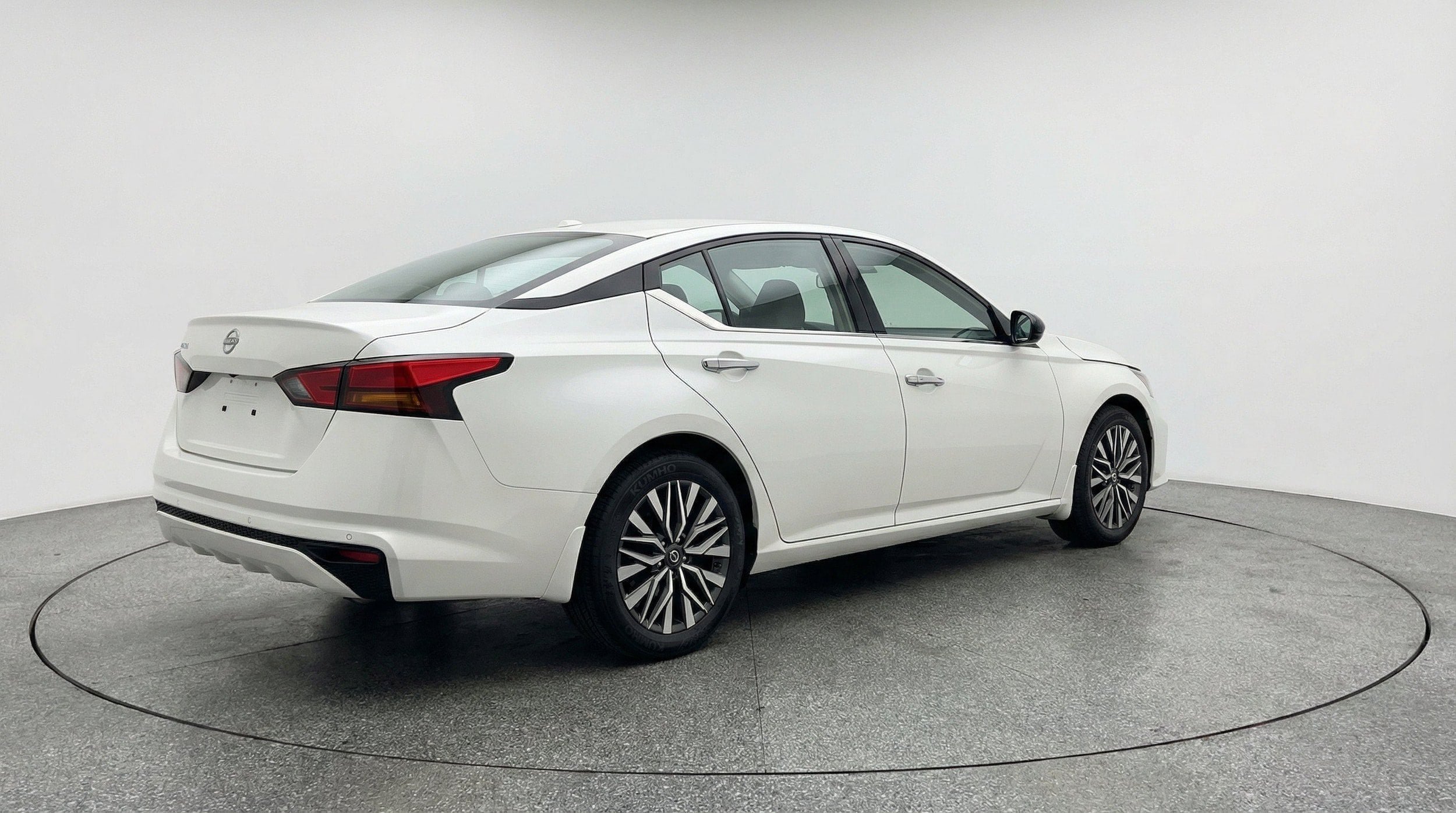 Thumbnail: 2025 Nissan Altima - 9