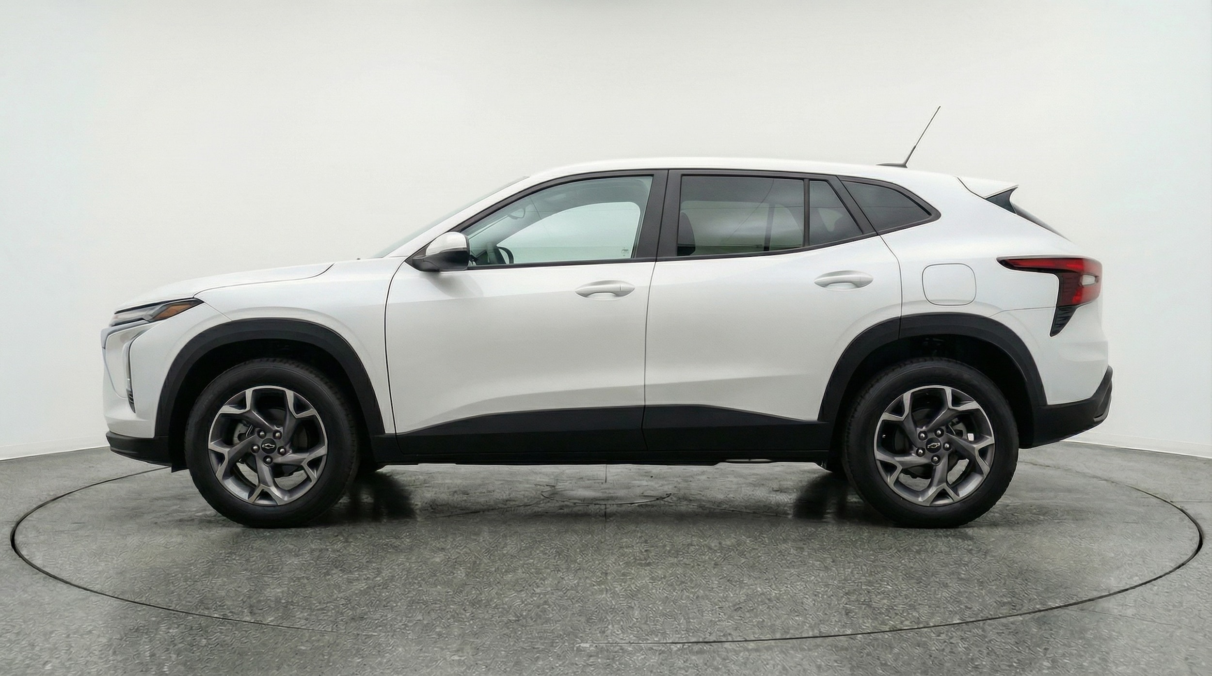 Thumbnail: 2025 Chevrolet Trax - 4