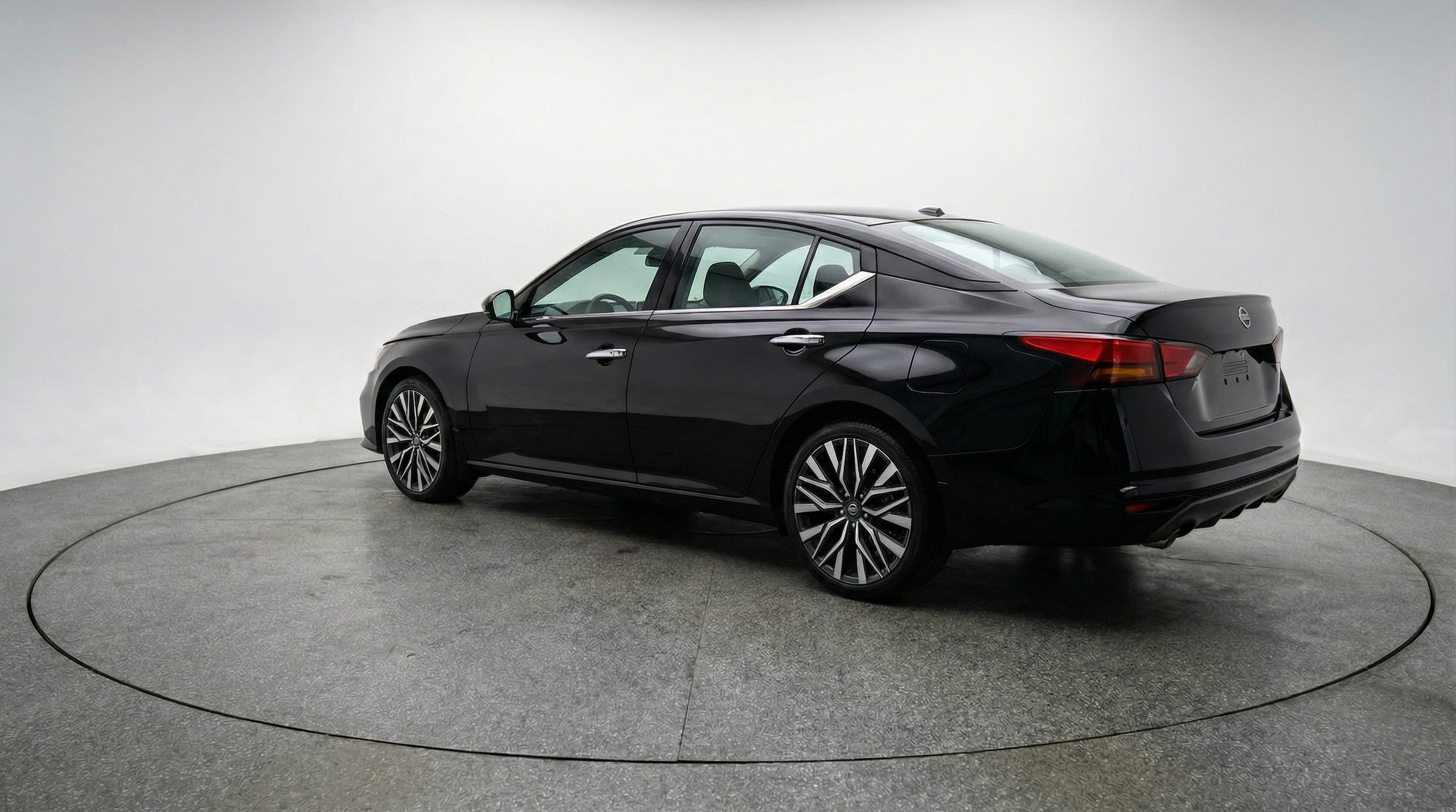 Thumbnail: 2025 Nissan Altima - 5