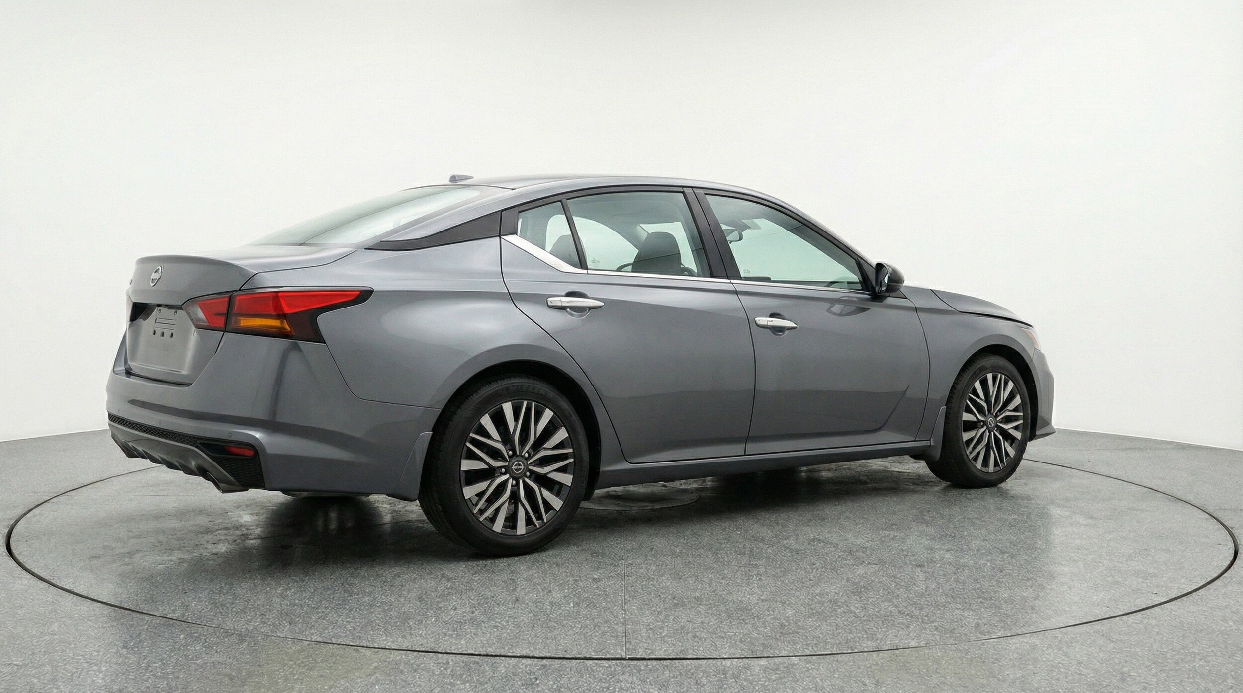 Thumbnail: 2025 Nissan Altima - 9