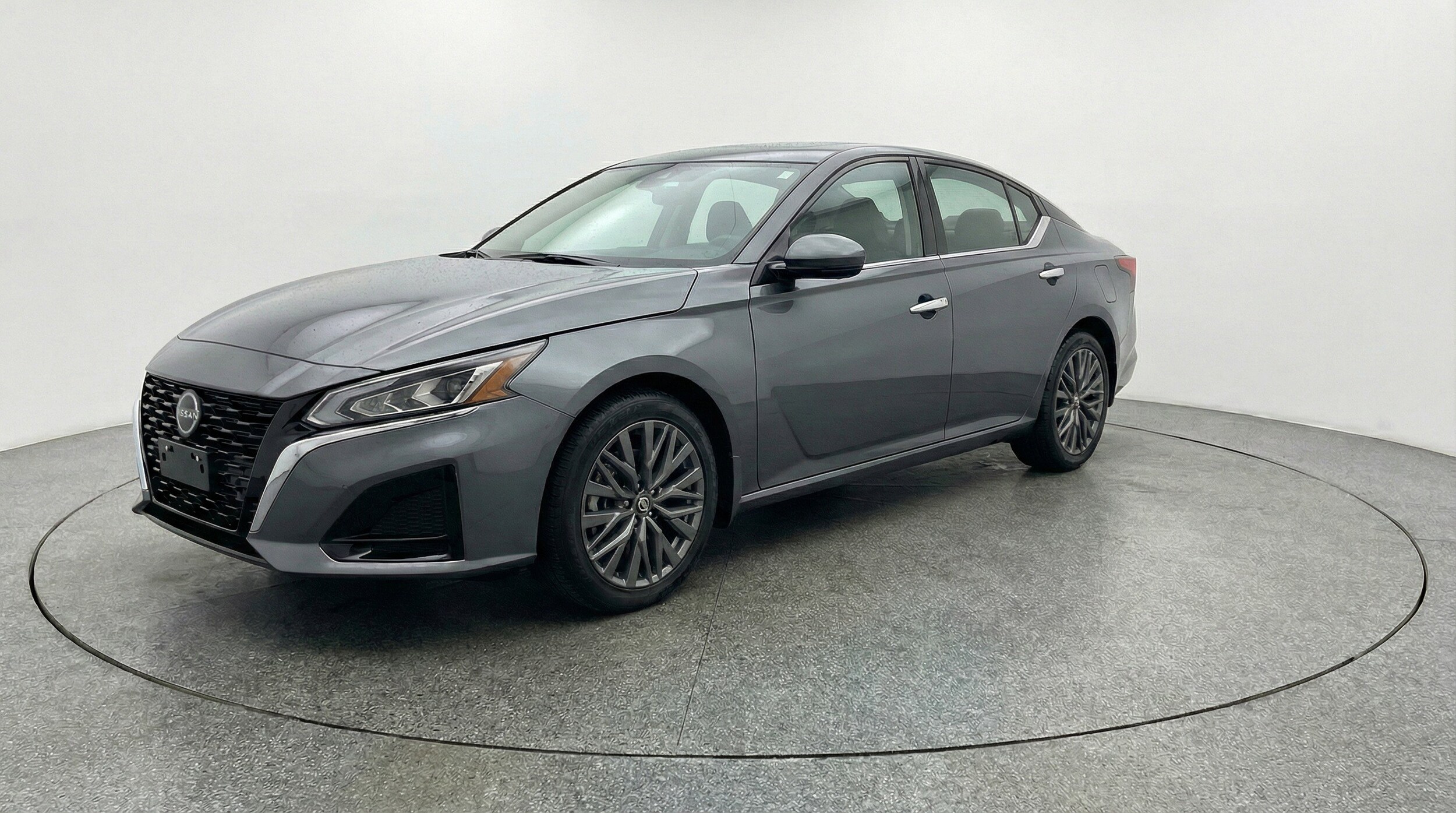 Thumbnail: 2025 Nissan Altima - 3