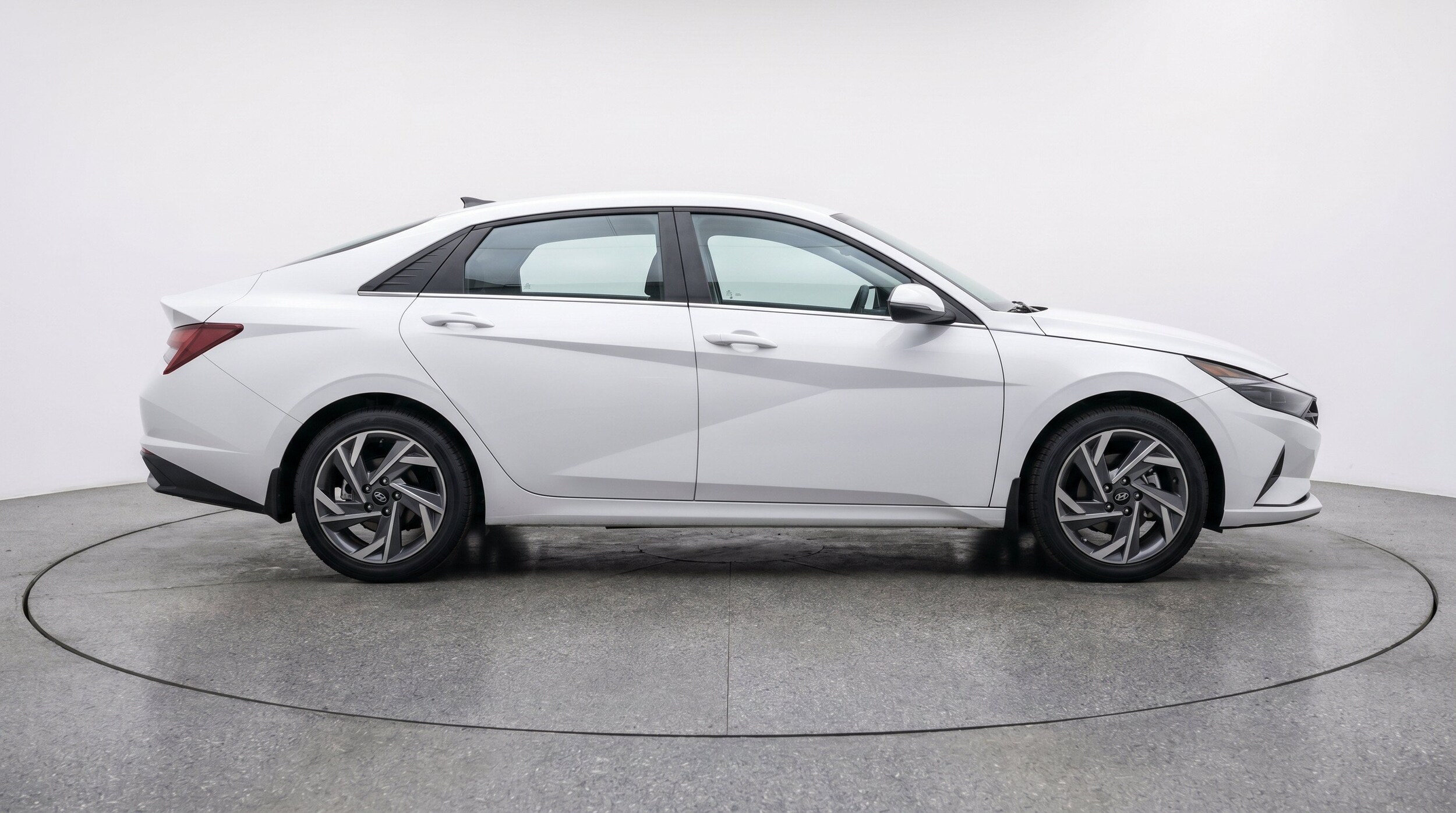 Thumbnail: 2025 Hyundai Elantra - 11