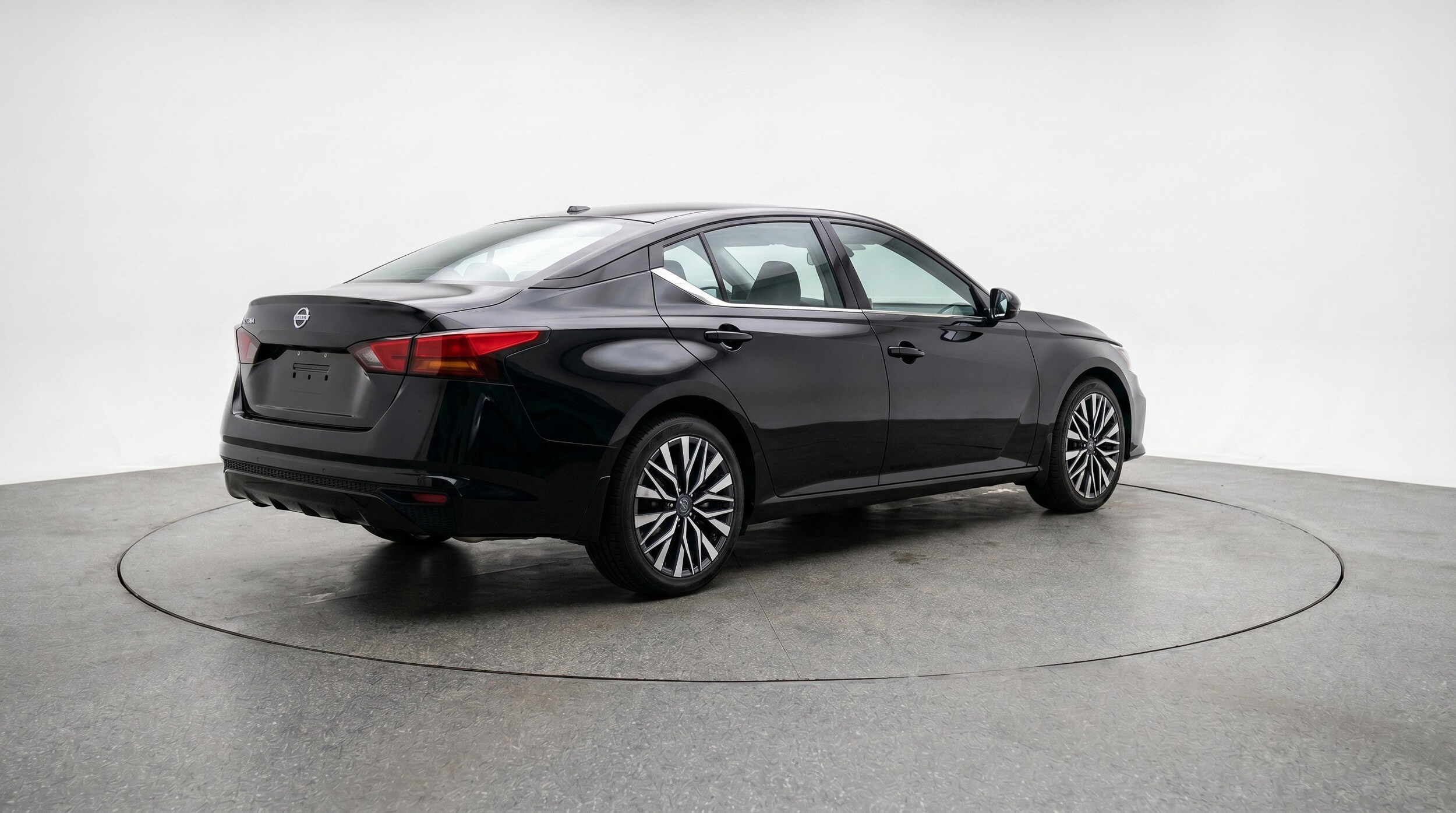 Thumbnail: 2025 Nissan Altima - 9