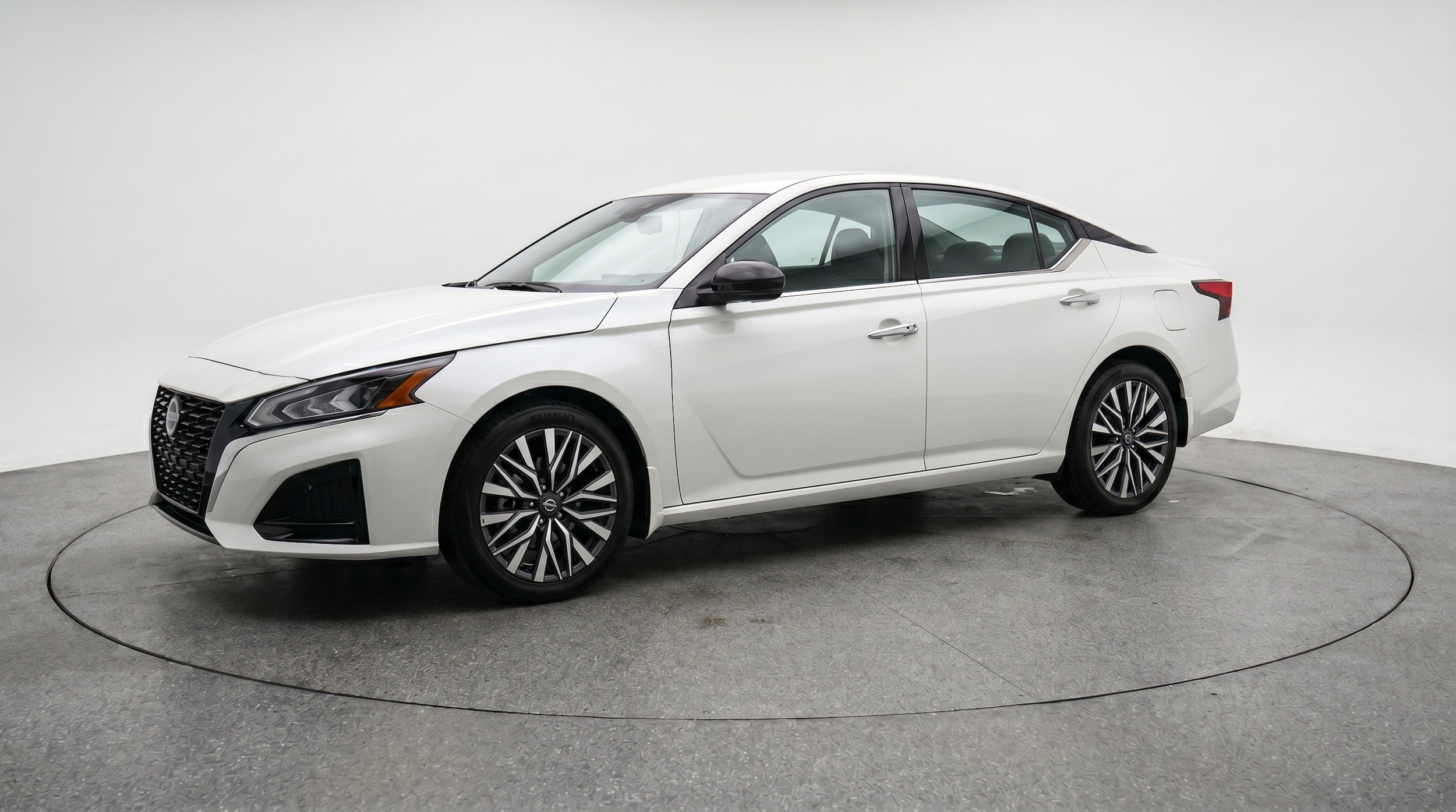 Thumbnail: 2025 Nissan Altima - 3