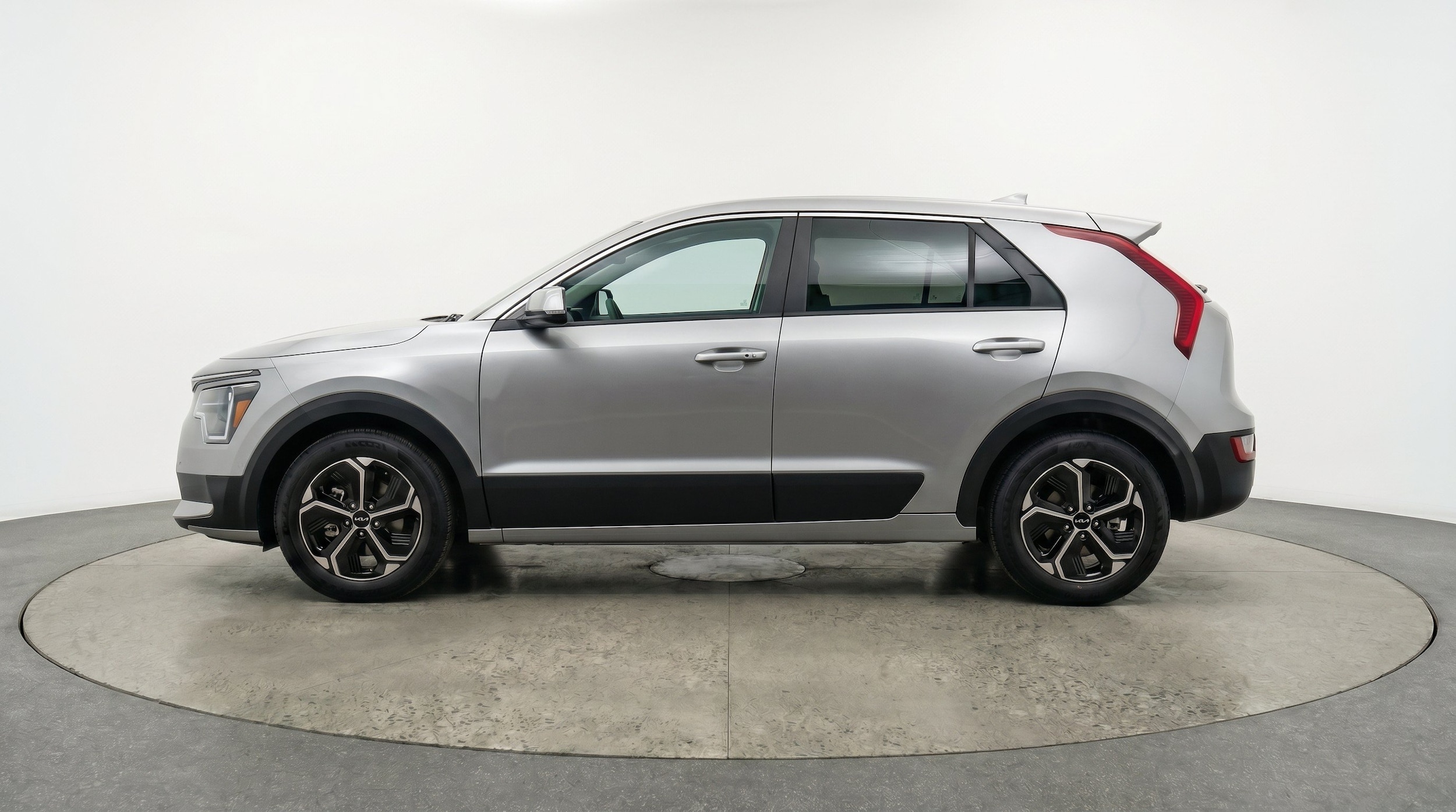 Thumbnail: 2026 Kia Niro - 5