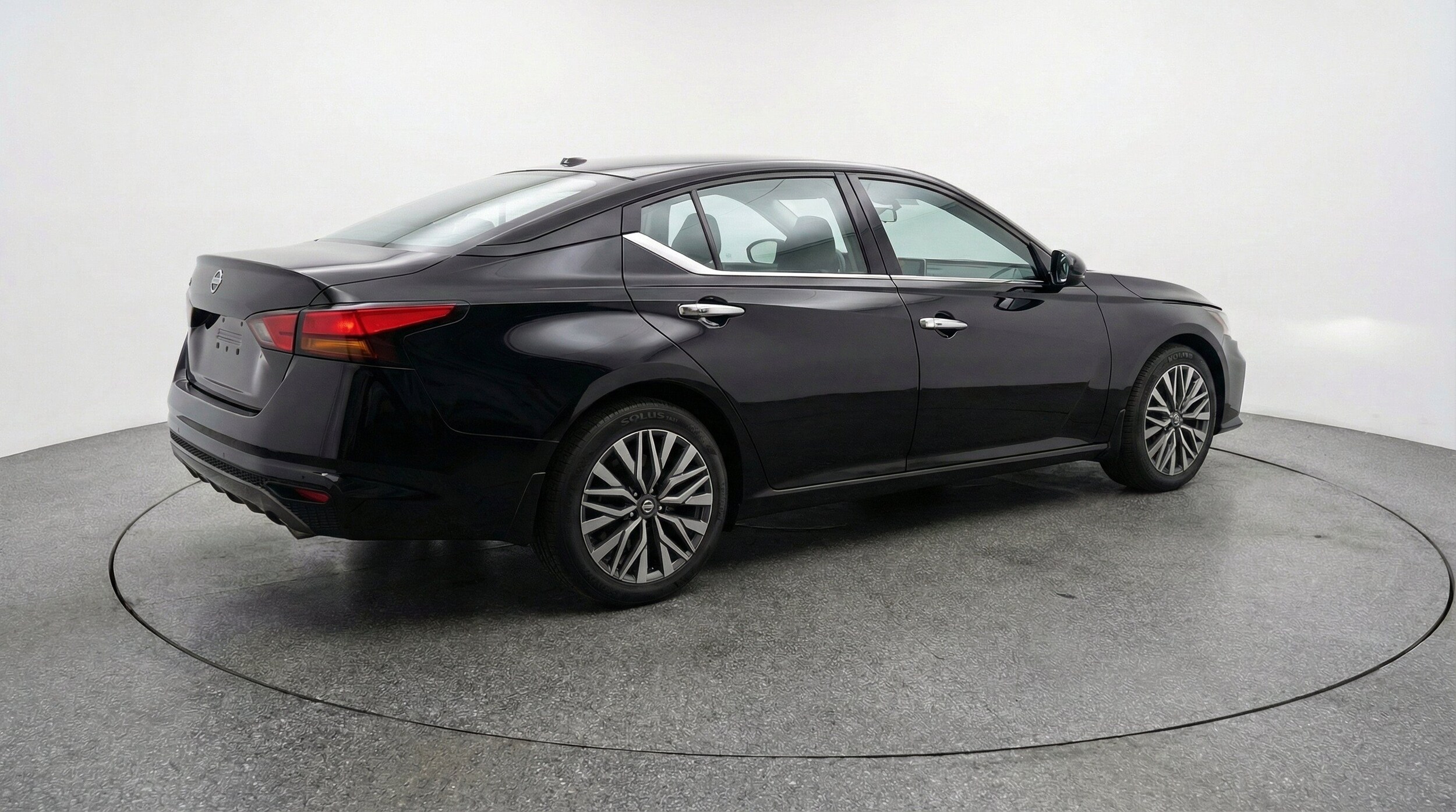 Thumbnail: 2025 Nissan Altima - 9