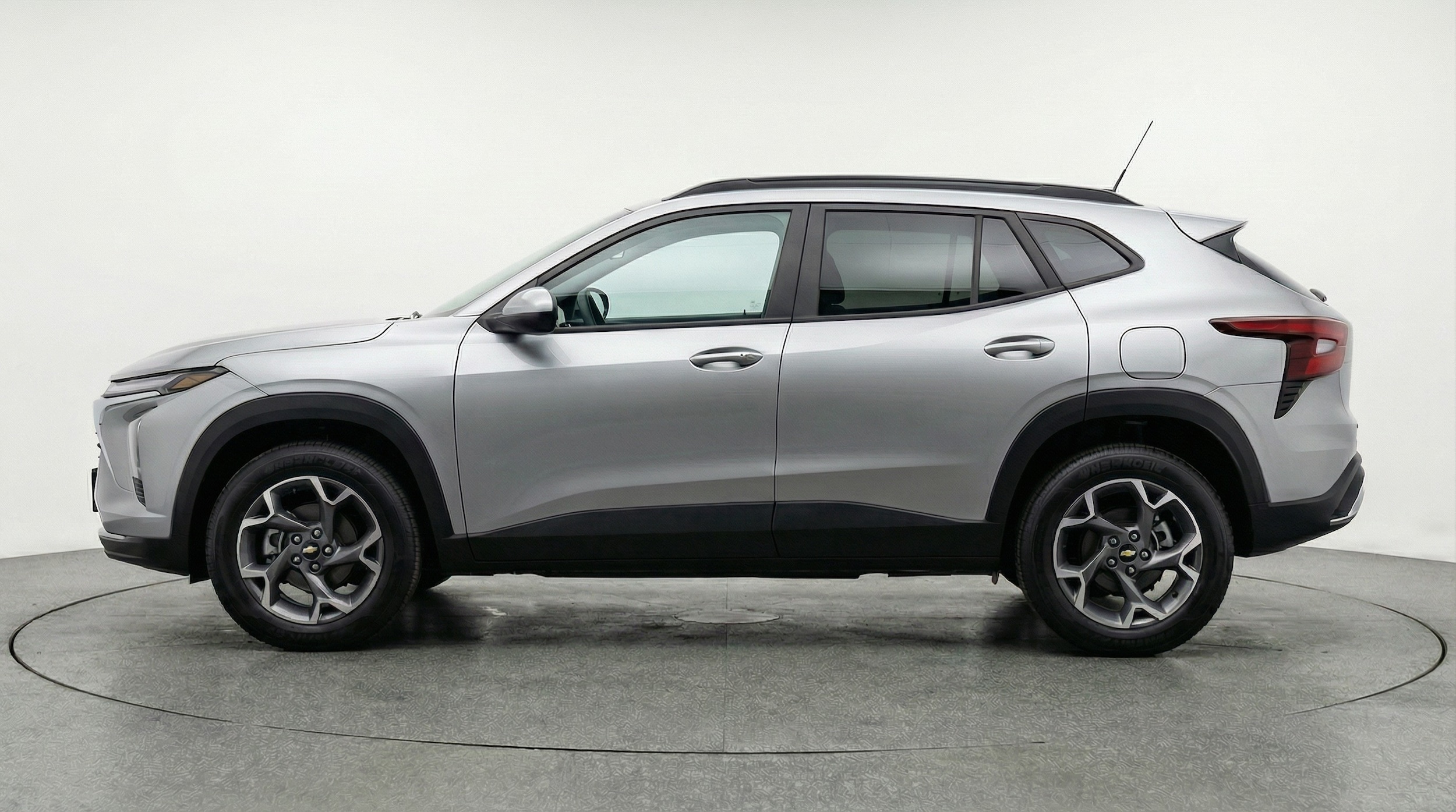 Thumbnail: 2025 Chevrolet Trax - 4