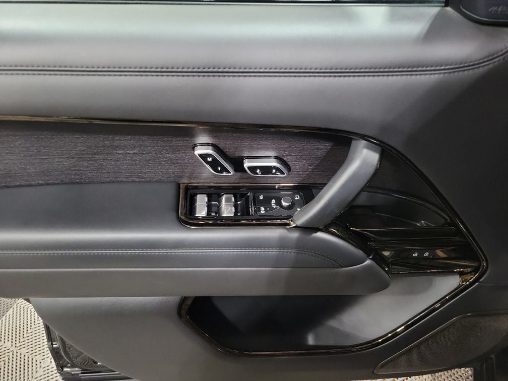 2023 Land Rover Range Rover SV - Photo 14