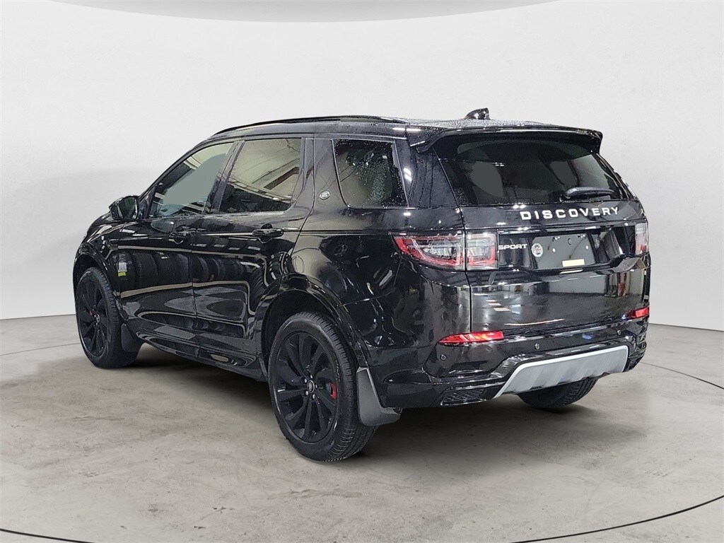 2024 Land Rover Discovery Sport S photo 3