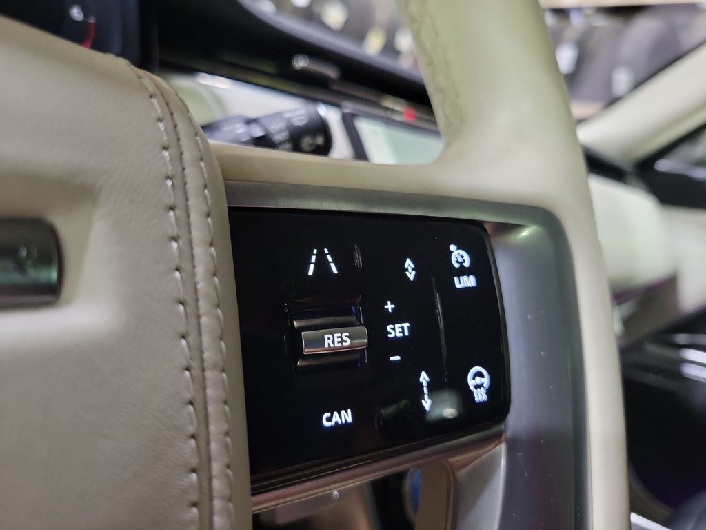 2023 Land Rover Range Rover SE - Photo 16